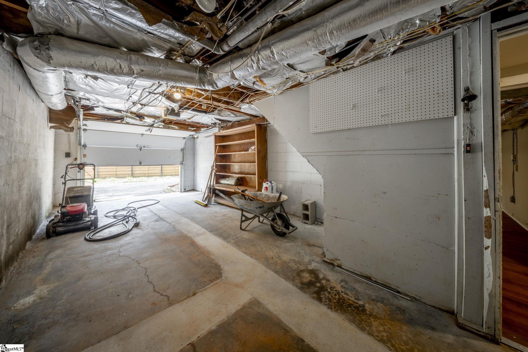517 Dellwood Drive Greenville, SC 29609