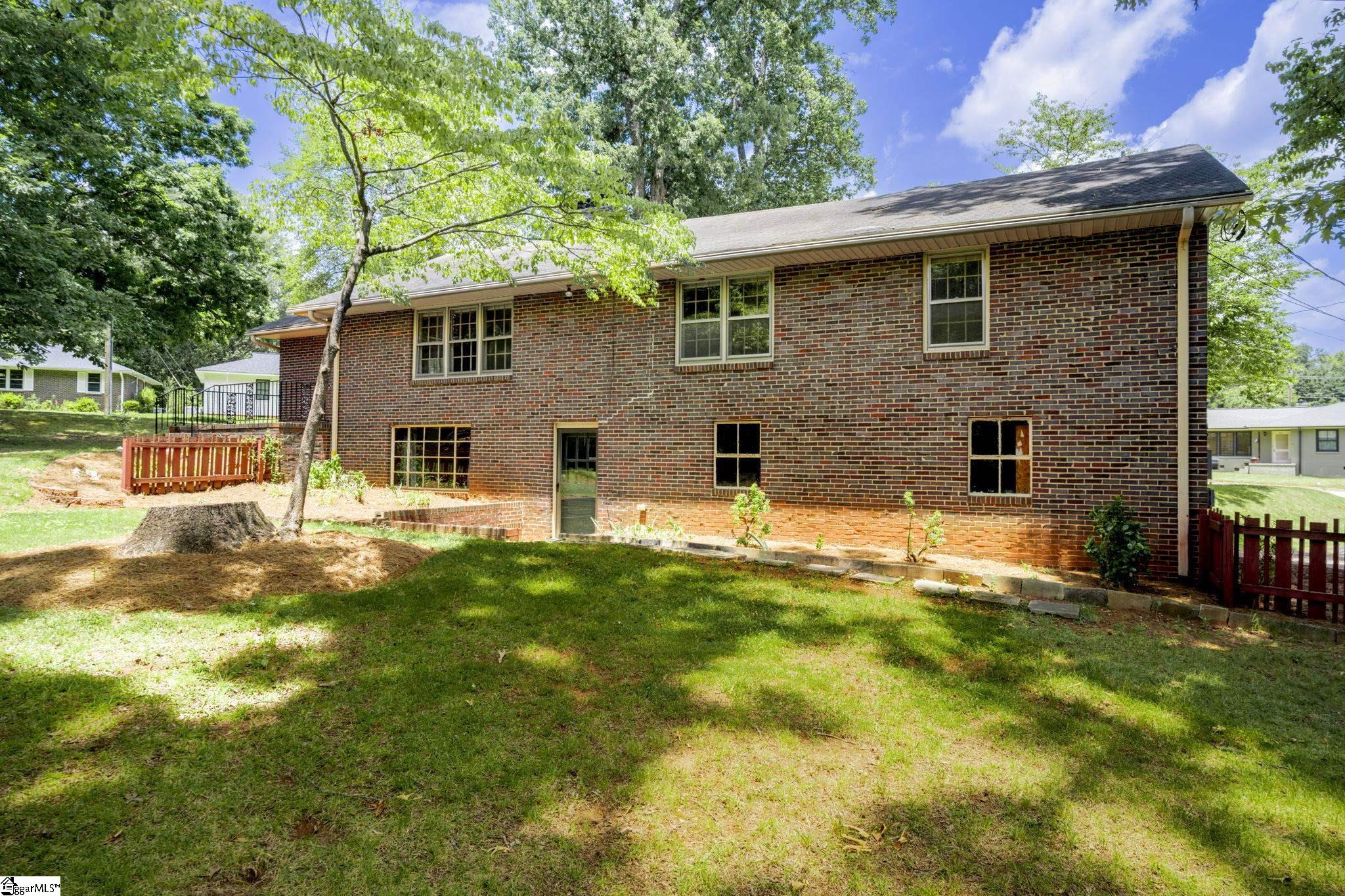 517 Dellwood Drive Greenville, SC 29609