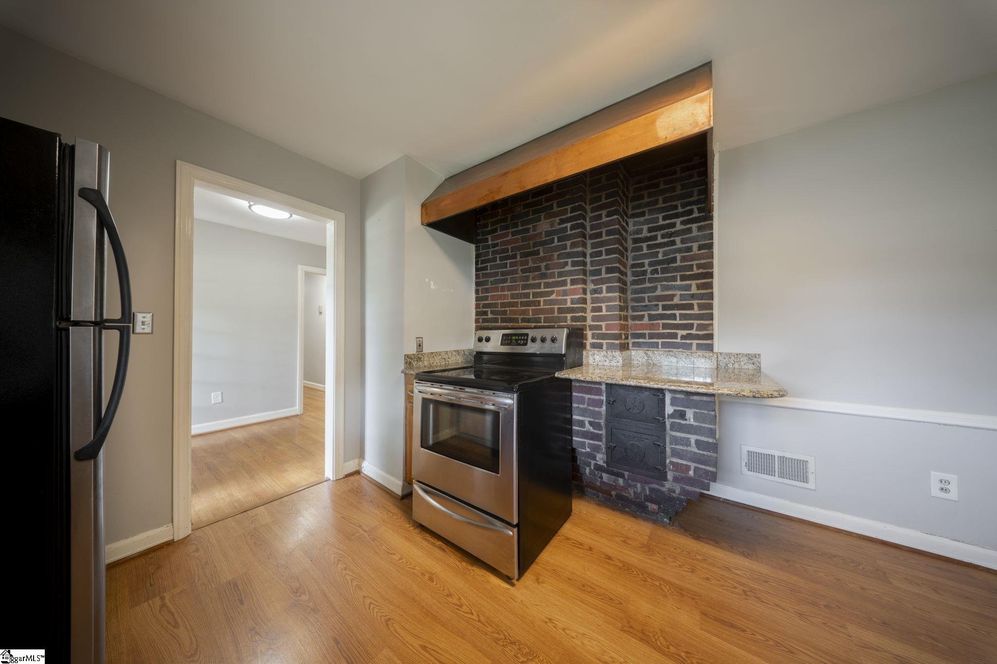 517 Dellwood Drive Greenville, SC 29609