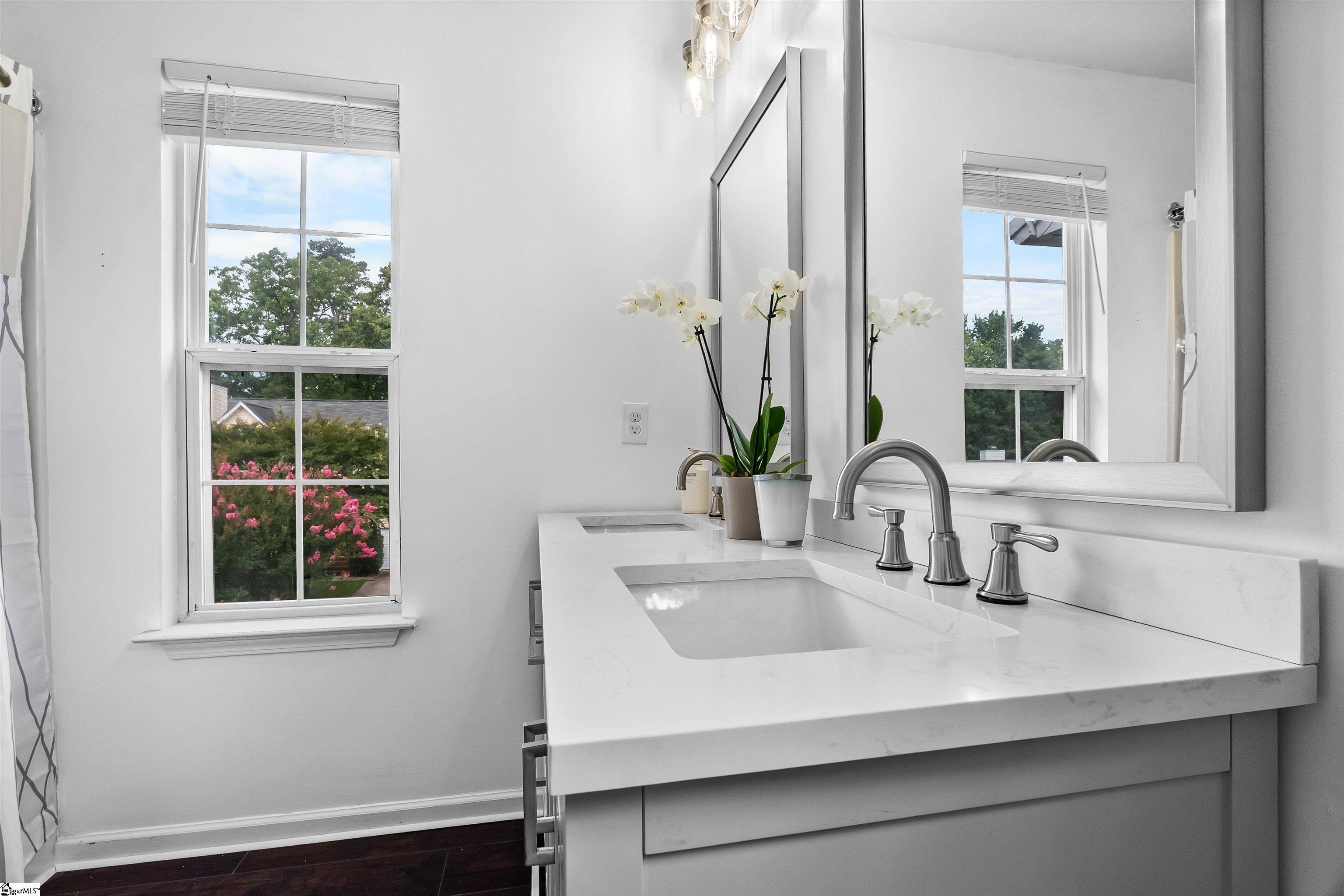 104 Golden Crest Court Mauldin, SC 29662