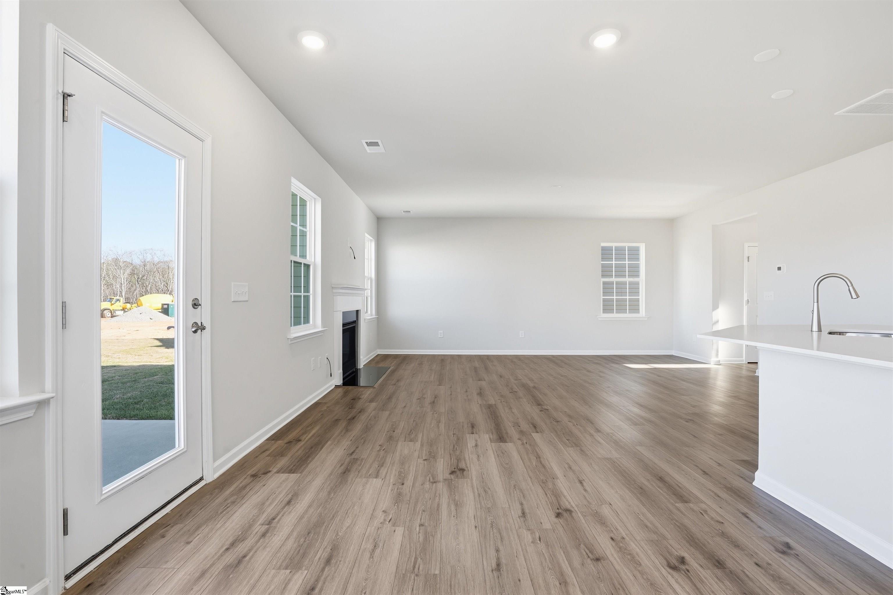 178 Farmwell Drive Woodruff, SC 29388