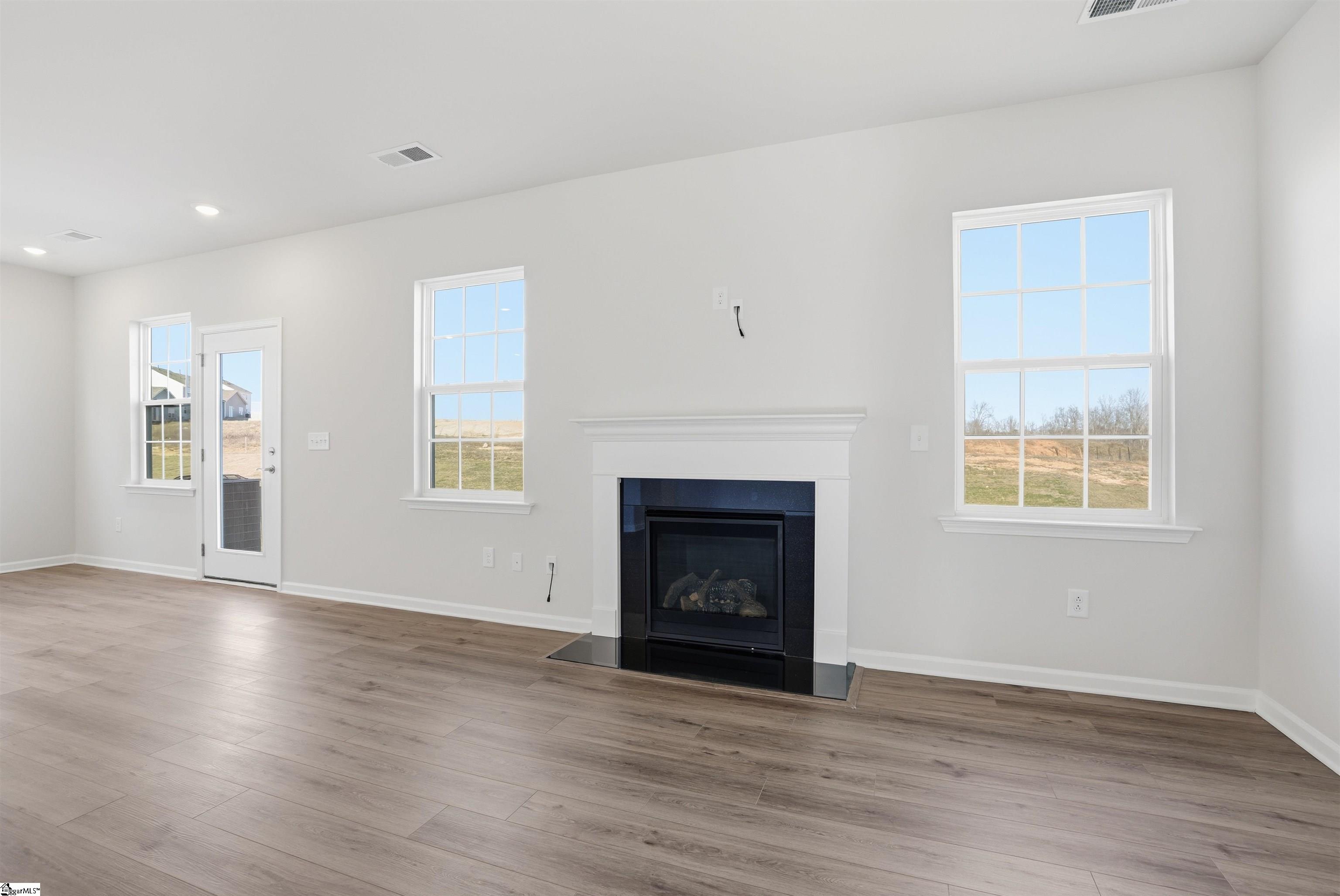 178 Farmwell Drive Woodruff, SC 29388