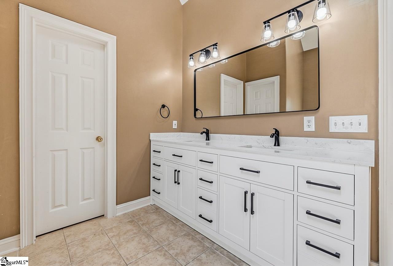 724 W Tara Lane Duncan, SC 29334