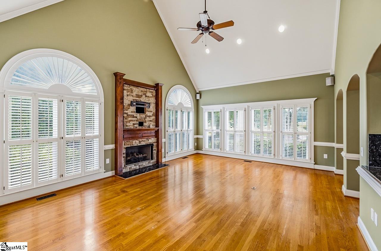 724 W Tara Lane Duncan, SC 29334