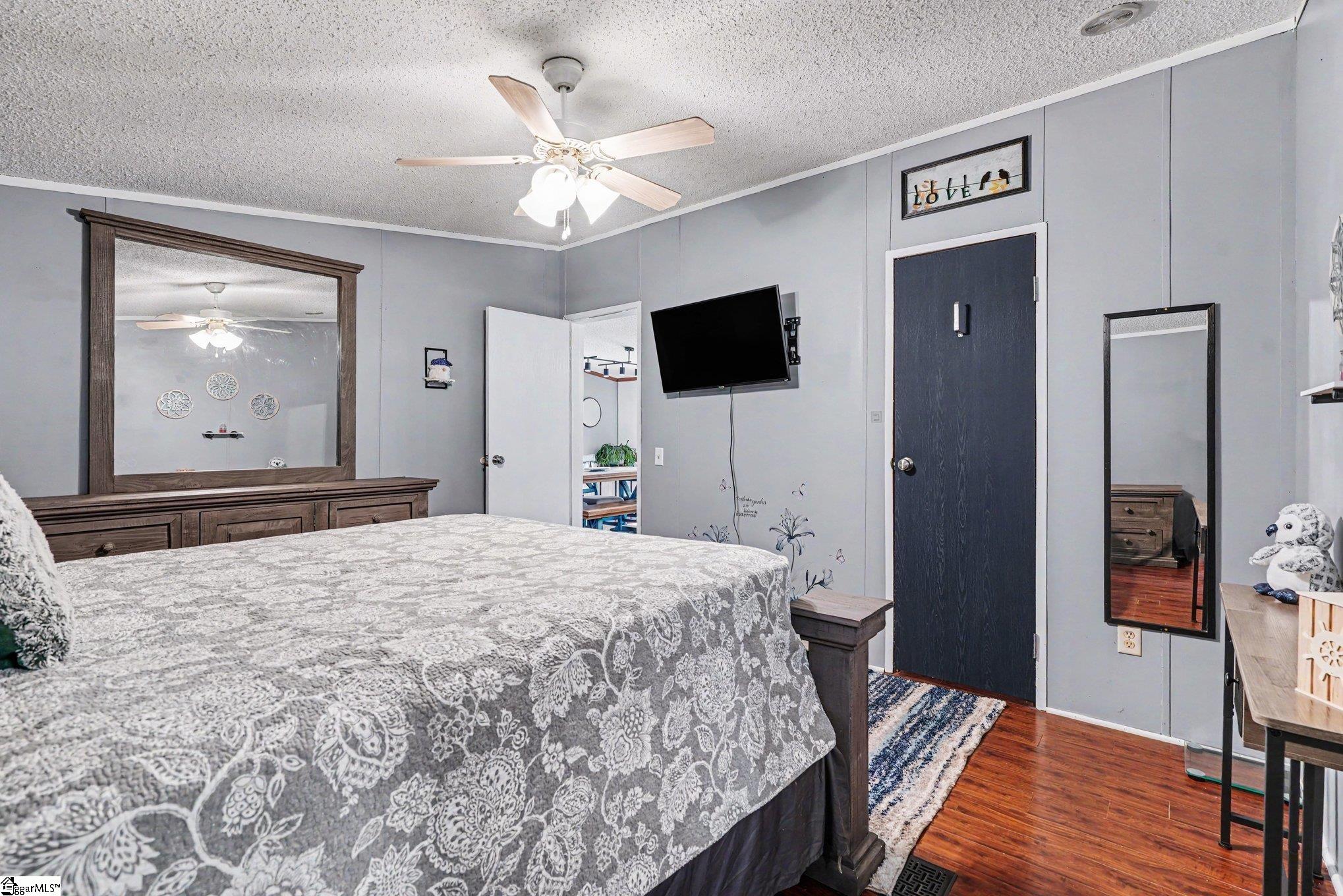208 Sassafras Drive Laurens, SC 29360