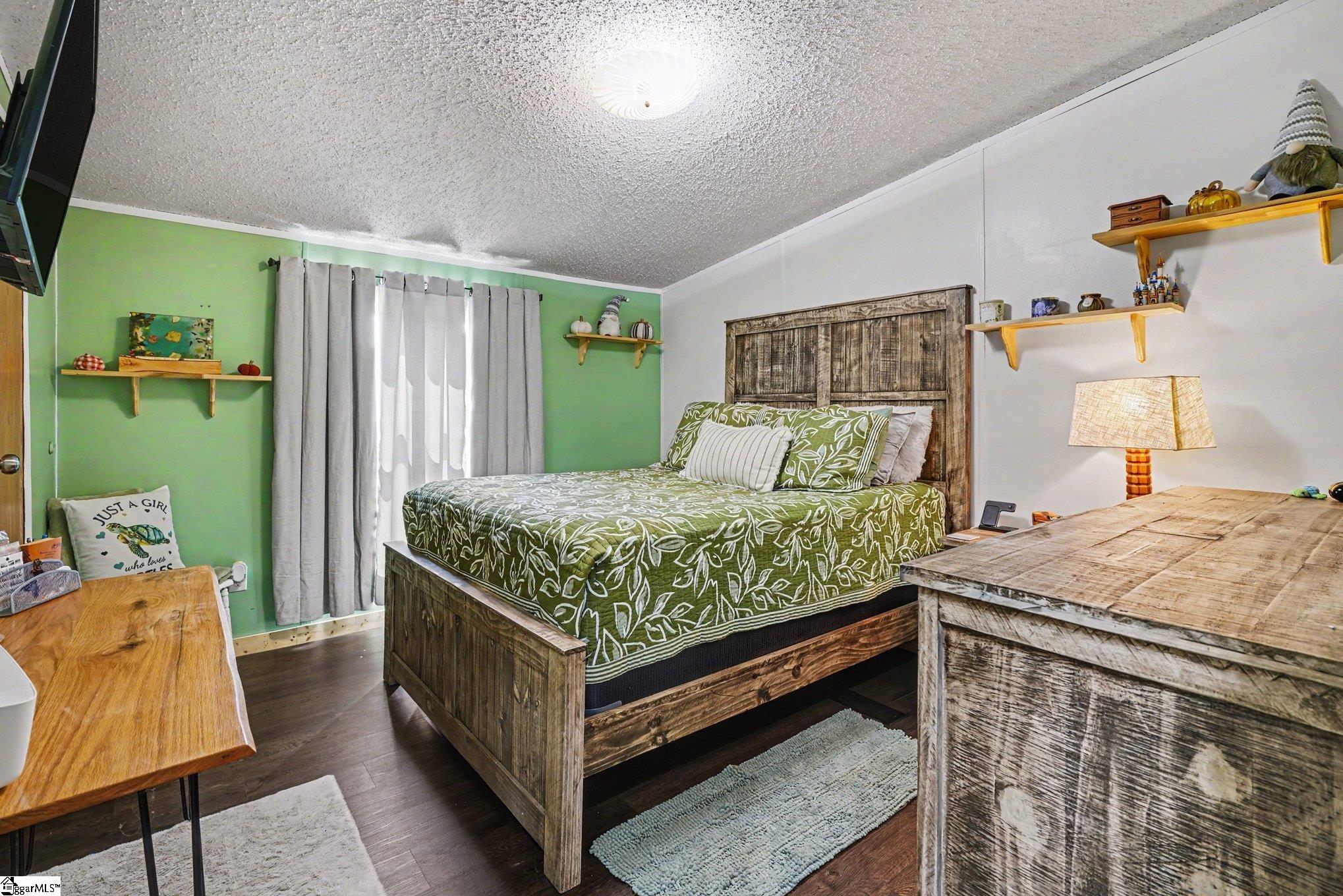 208 Sassafras Drive Laurens, SC 29360