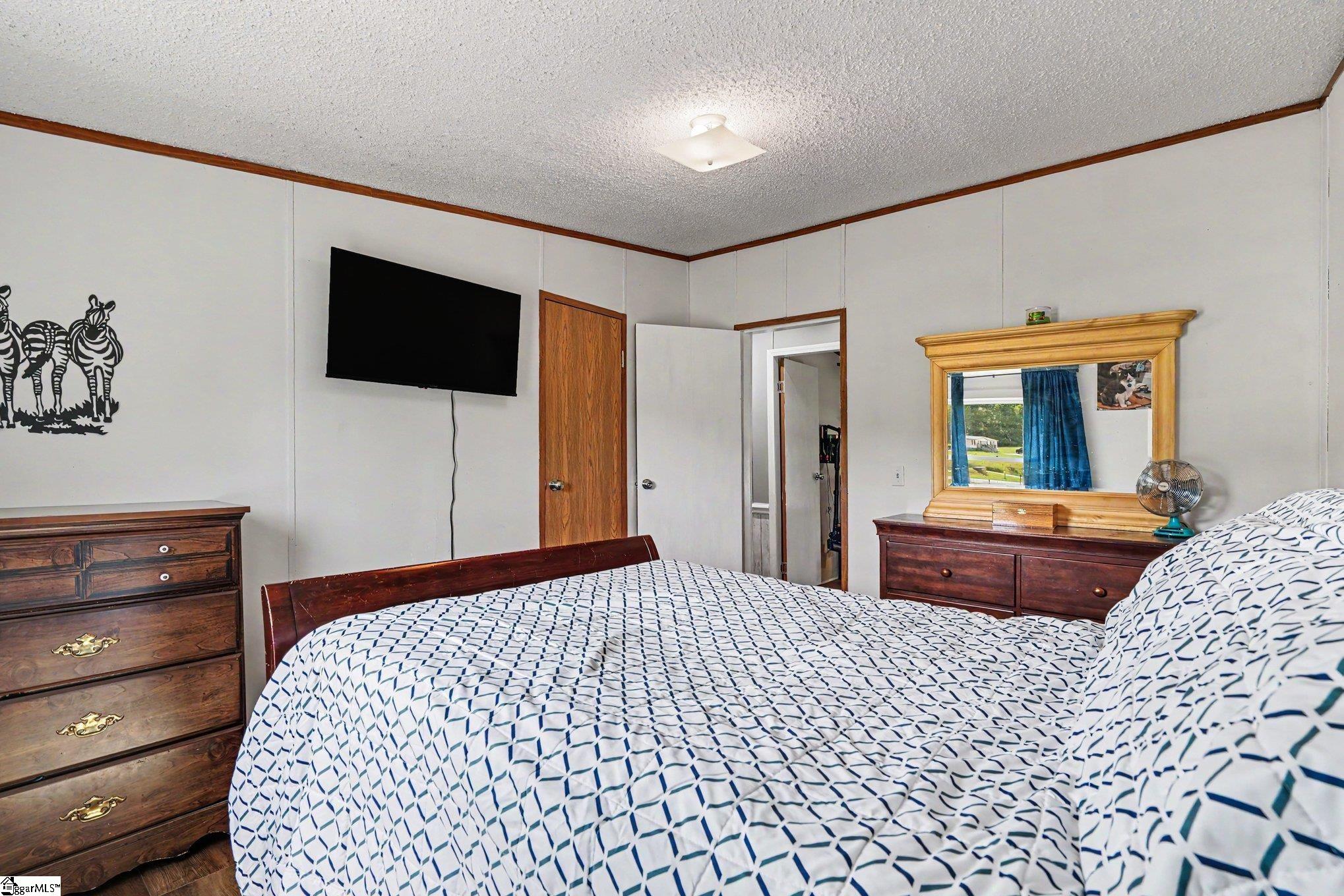 208 Sassafras Drive Laurens, SC 29360