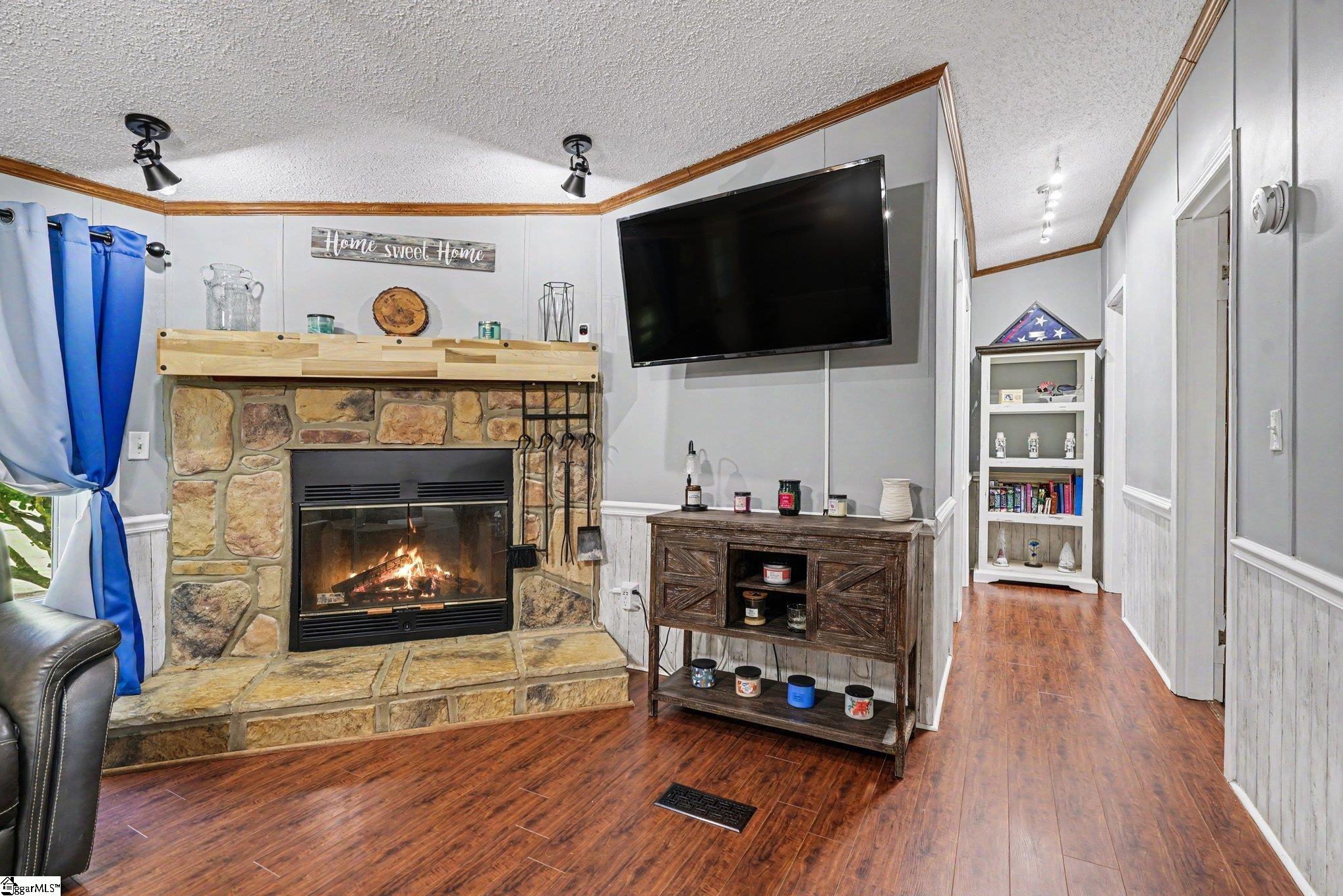 208 Sassafras Drive Laurens, SC 29360