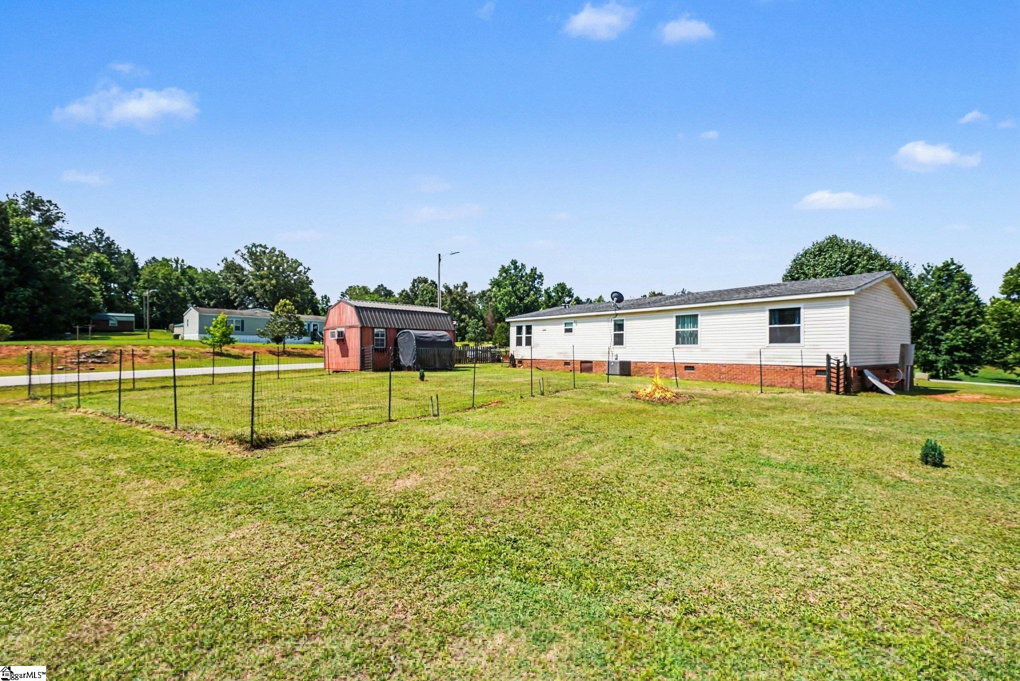 208 Sassafras Drive Laurens, SC 29360