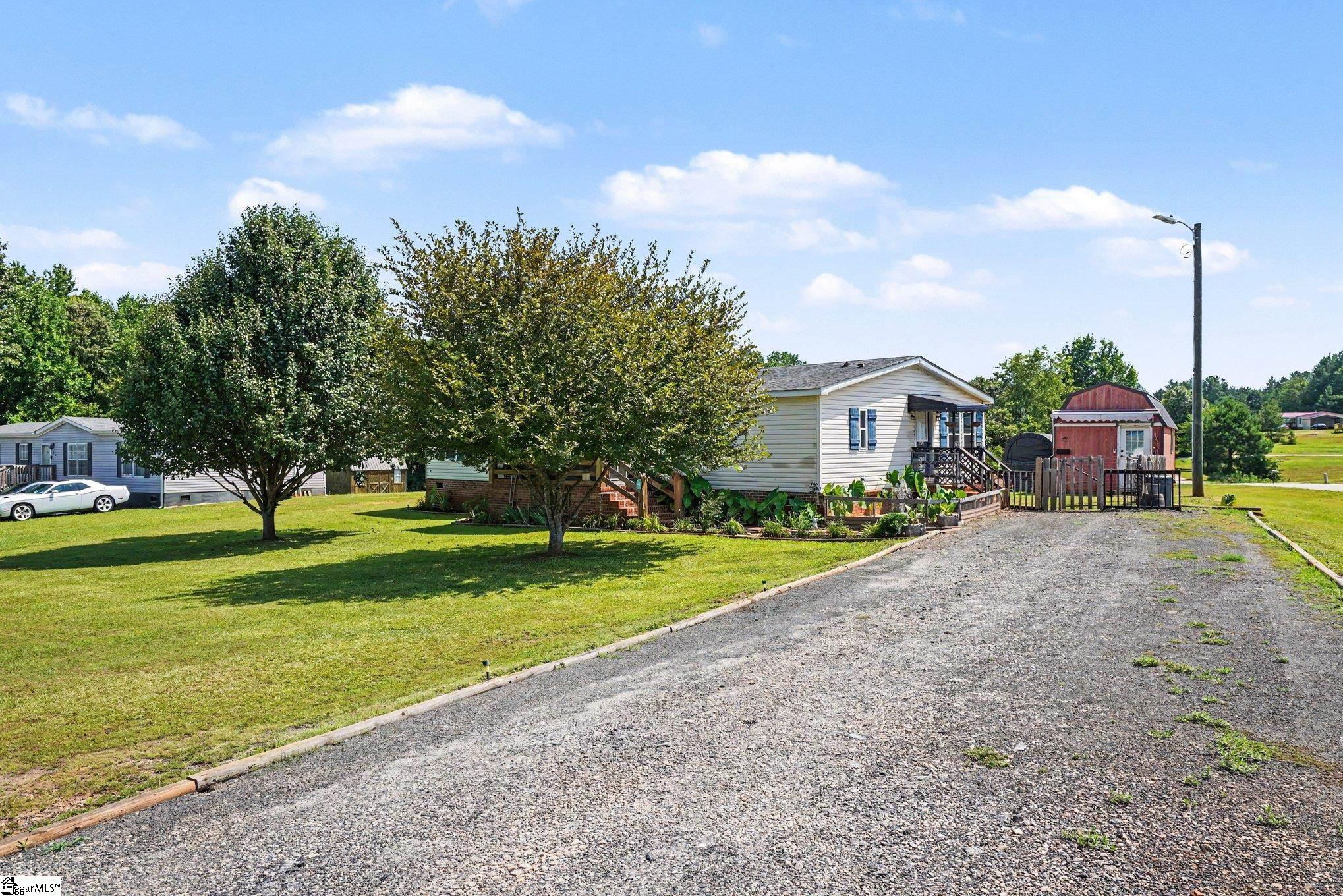 208 Sassafras Drive Laurens, SC 29360