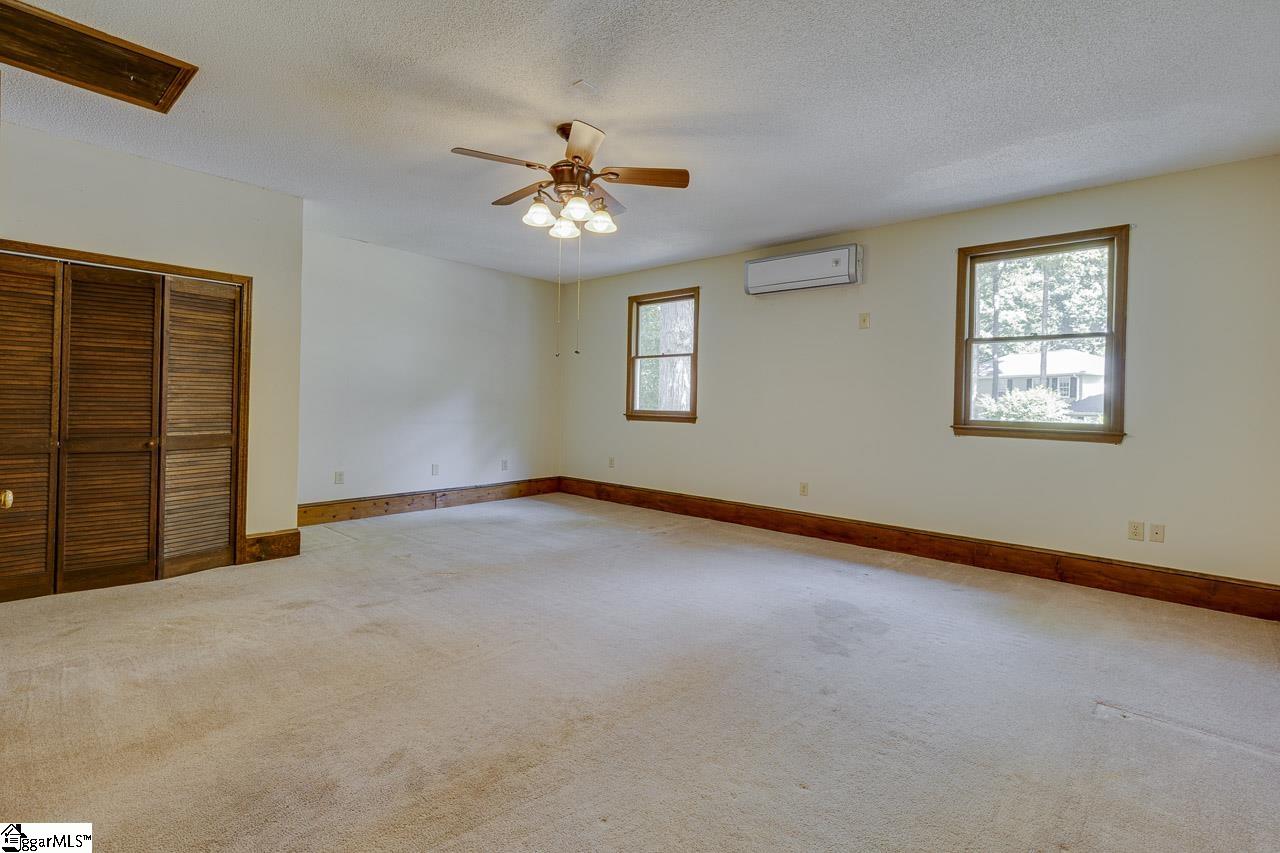 100 Fox Hollow Court Simpsonville, SC 29680