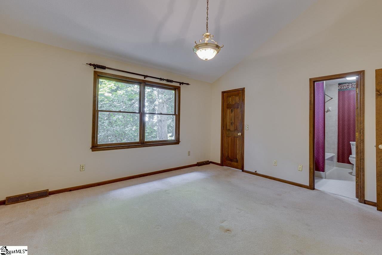 100 Fox Hollow Court Simpsonville, SC 29680