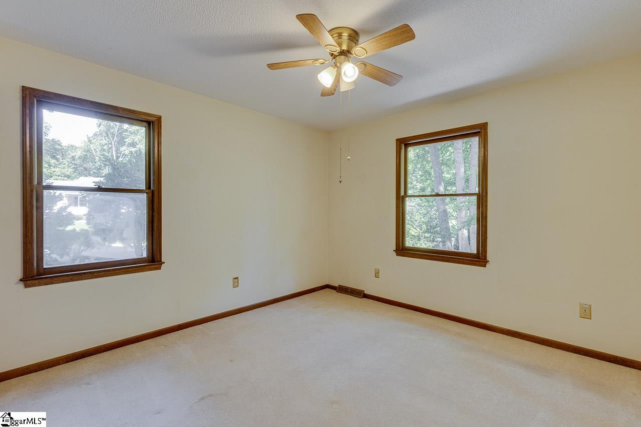 100 Fox Hollow Court Simpsonville, SC 29680