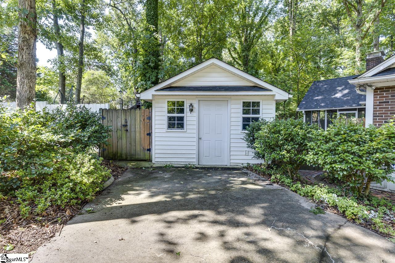 100 Fox Hollow Court Simpsonville, SC 29680