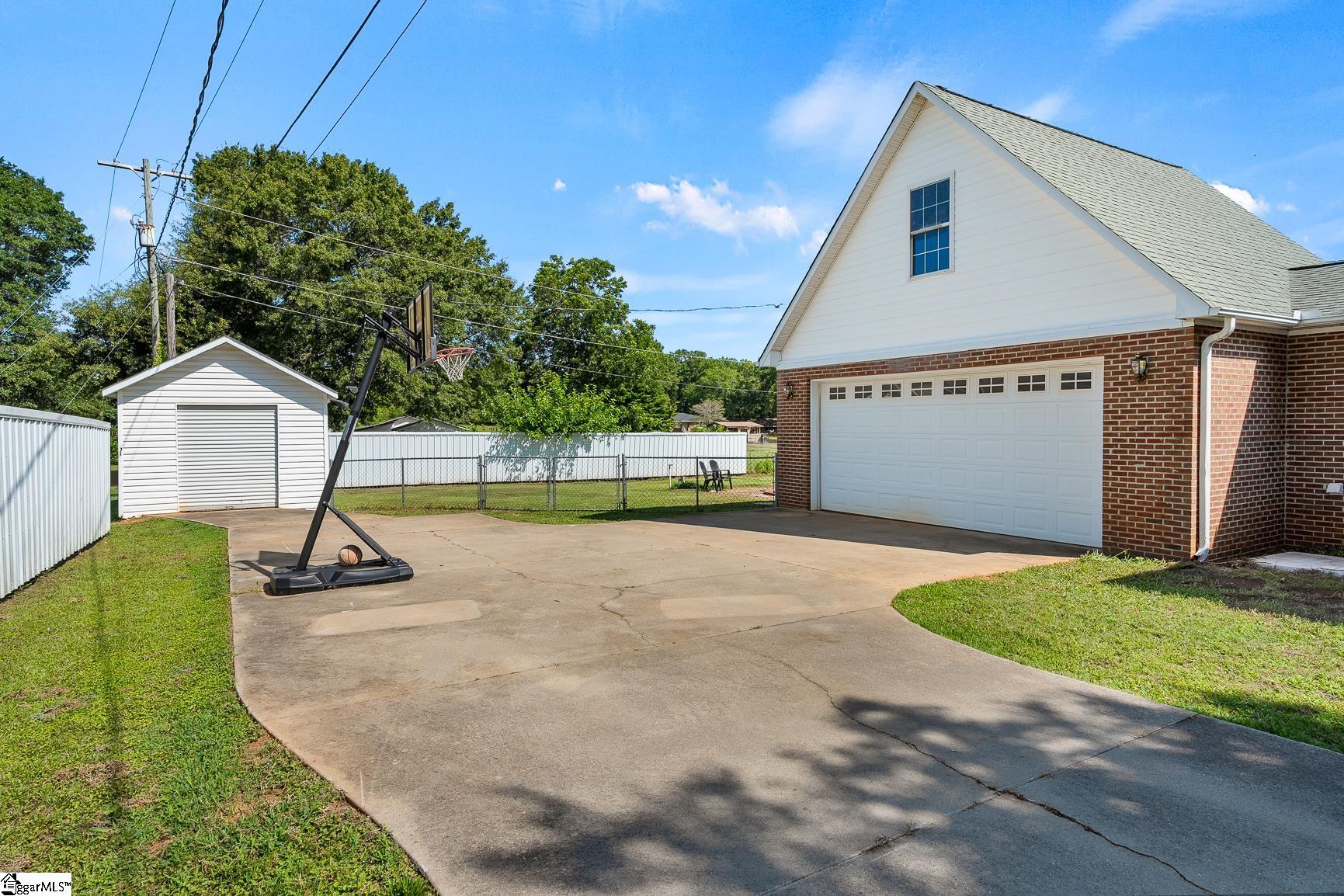 105 Lee Drive Williamston, SC 29697