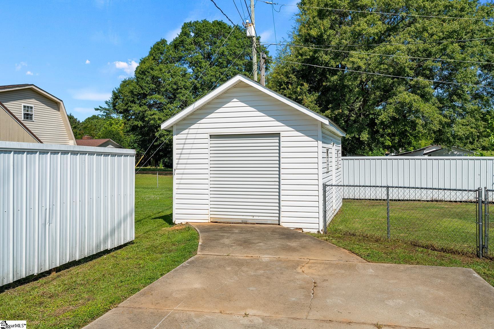 105 Lee Drive Williamston, SC 29697