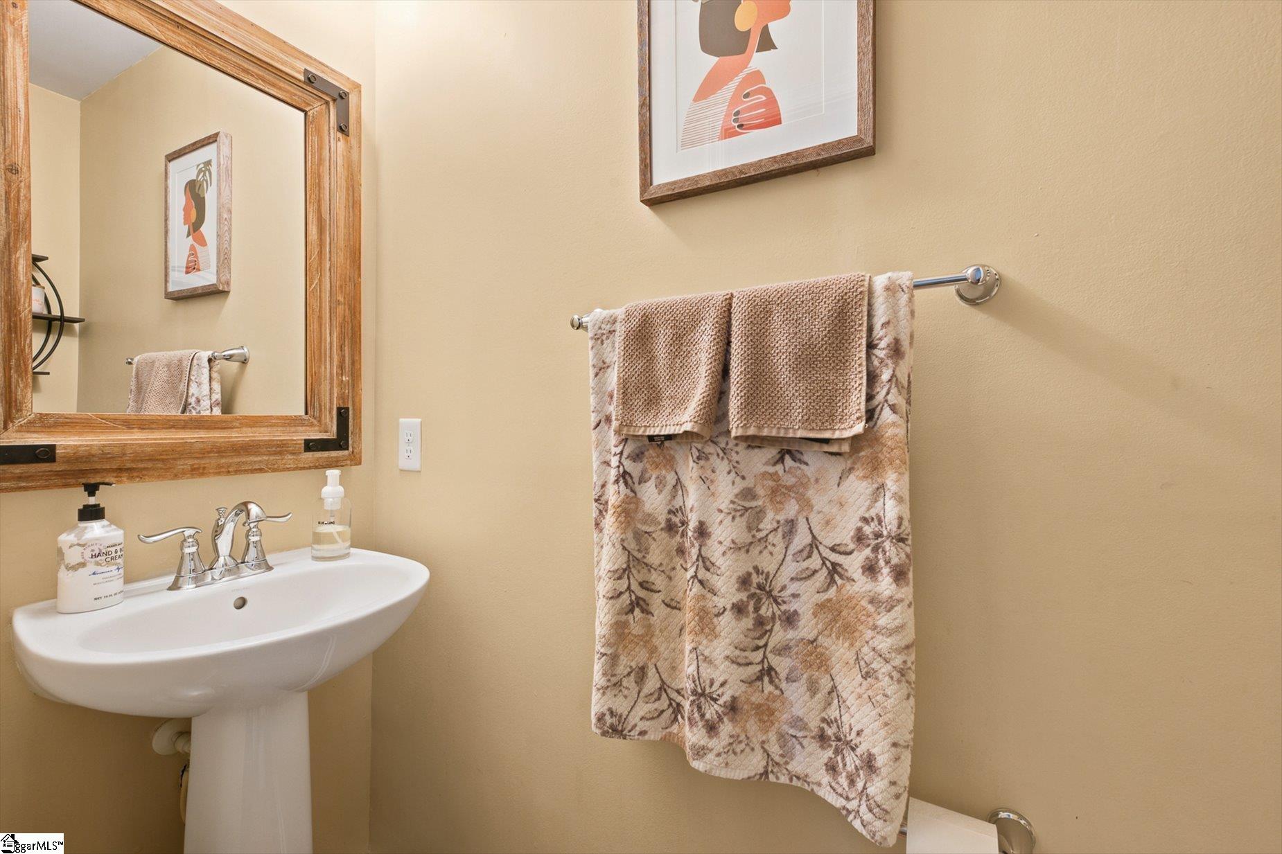 336 Buckleberry Road Greer, SC 29651