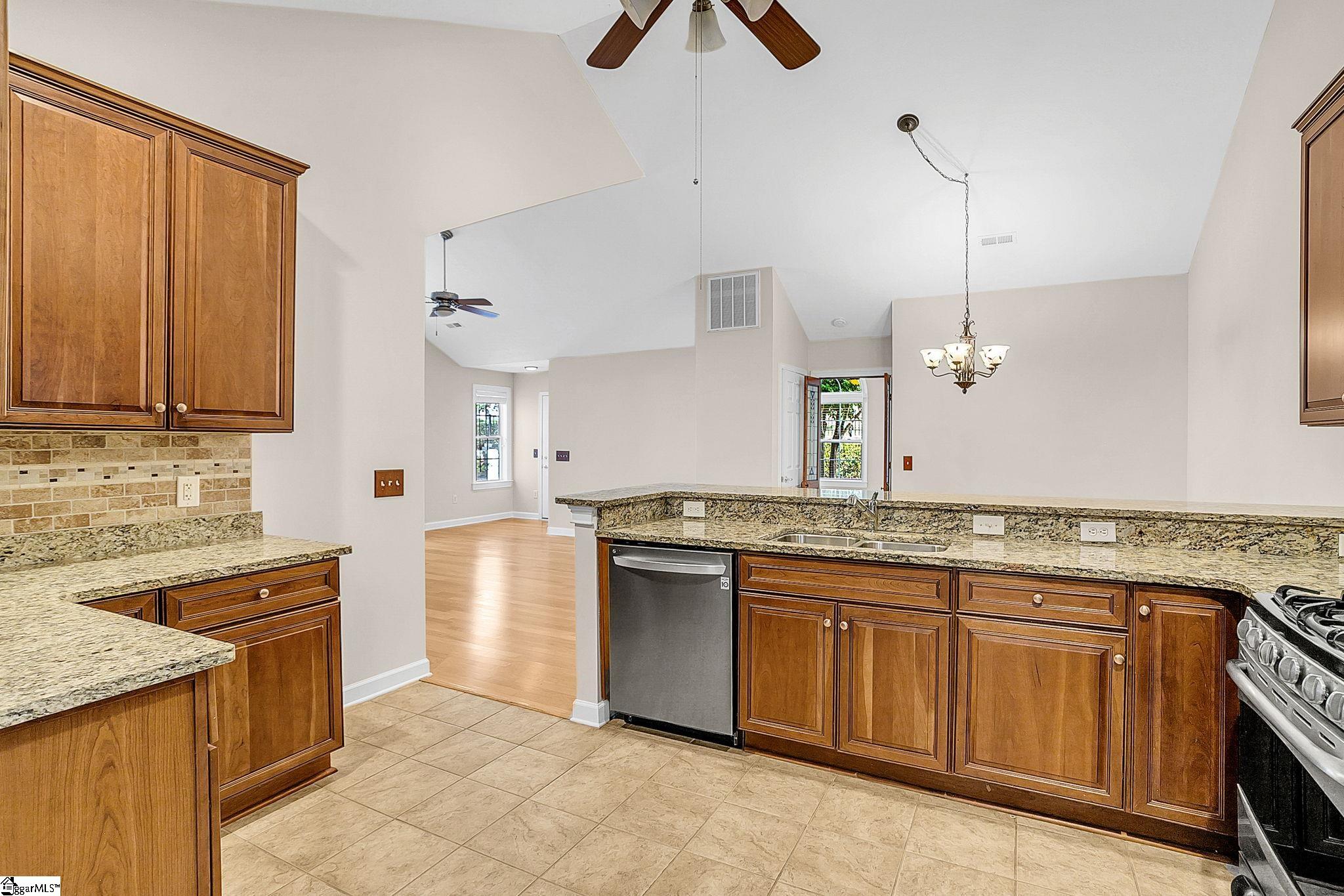 27 Fudora Circle Simpsonville, SC 29681