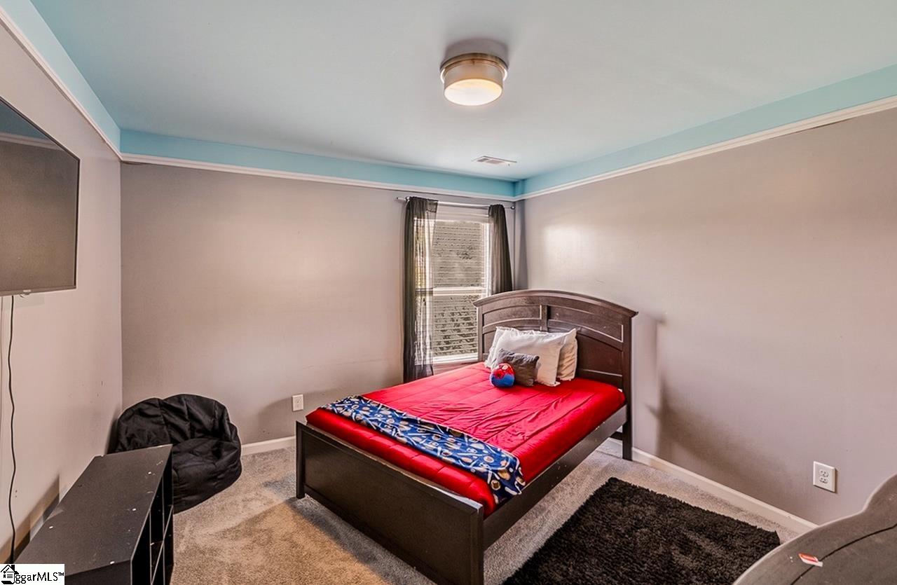 207 Kings Heath Lane Simpsonville, SC 29680