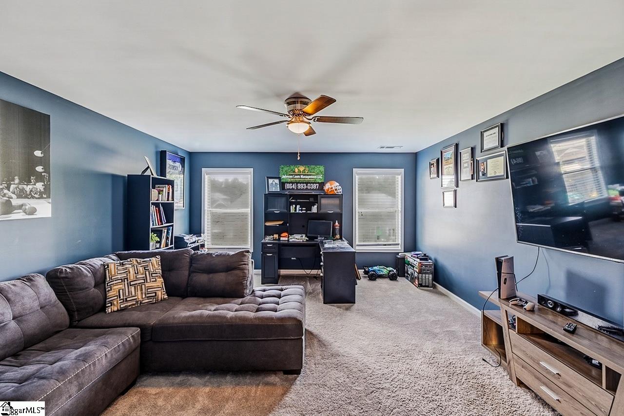 207 Kings Heath Lane Simpsonville, SC 29680