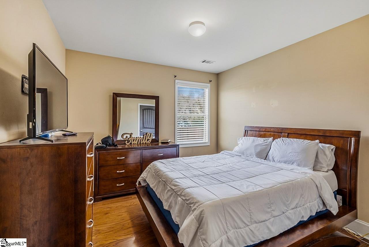 207 Kings Heath Lane Simpsonville, SC 29680