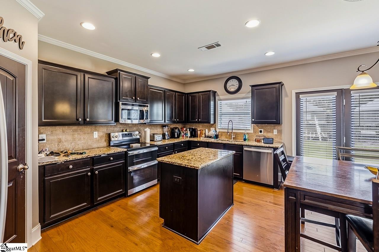 207 Kings Heath Lane Simpsonville, SC 29680