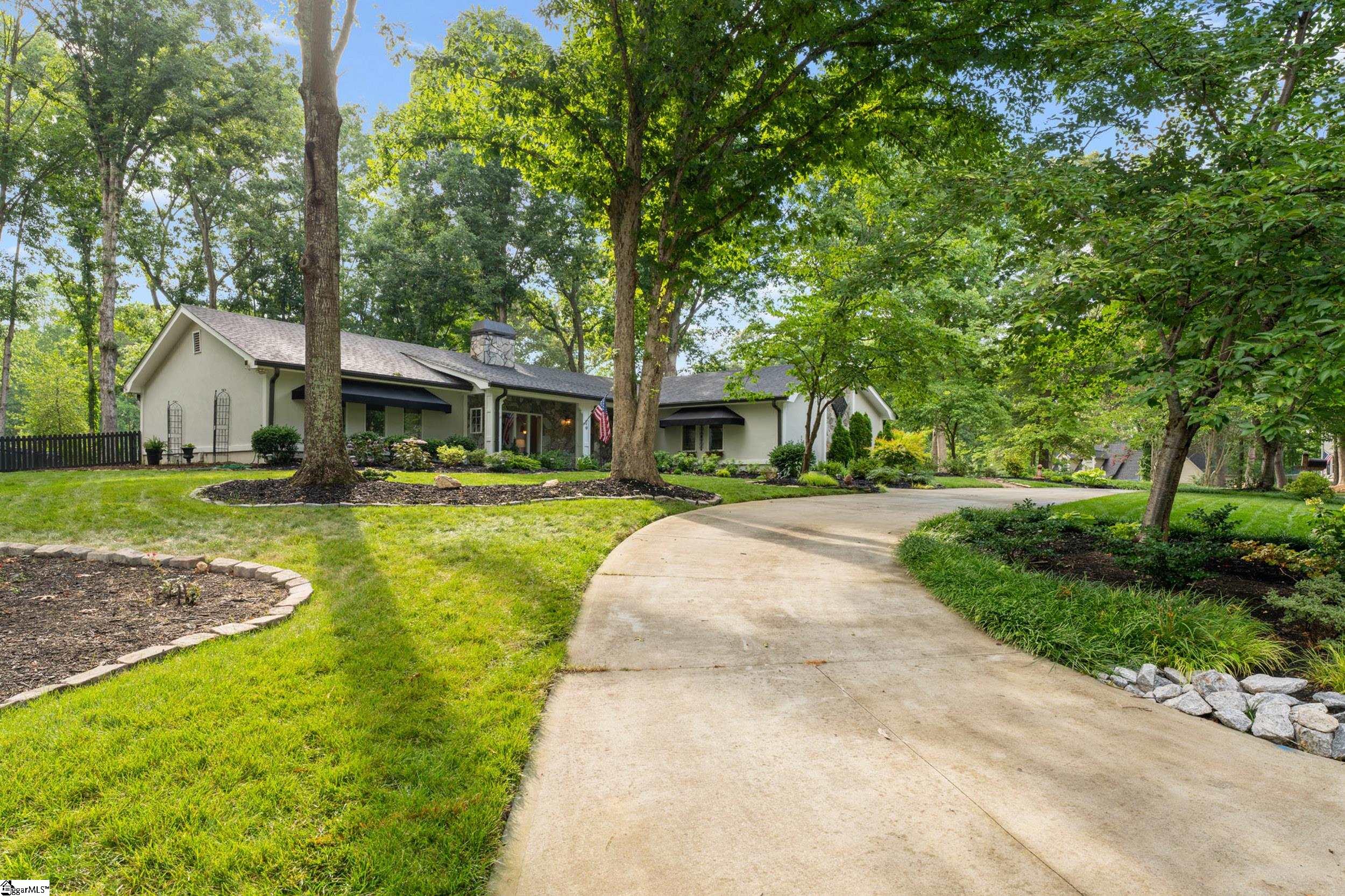 19 Linkside Lane Taylors, SC 29687