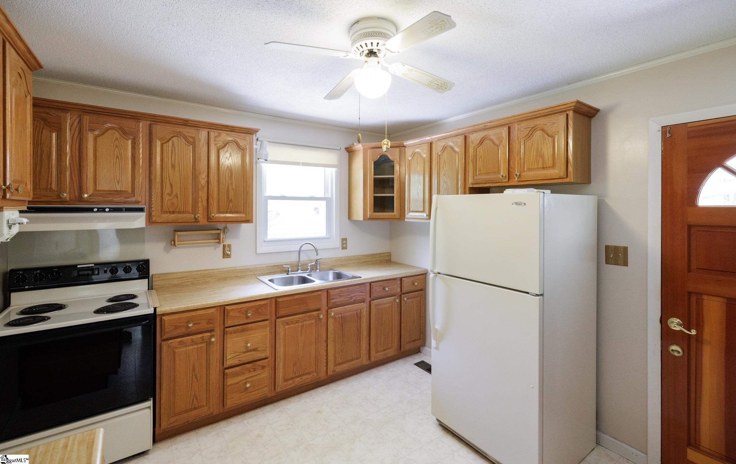 329 Berry Road Pelzer, SC 29669