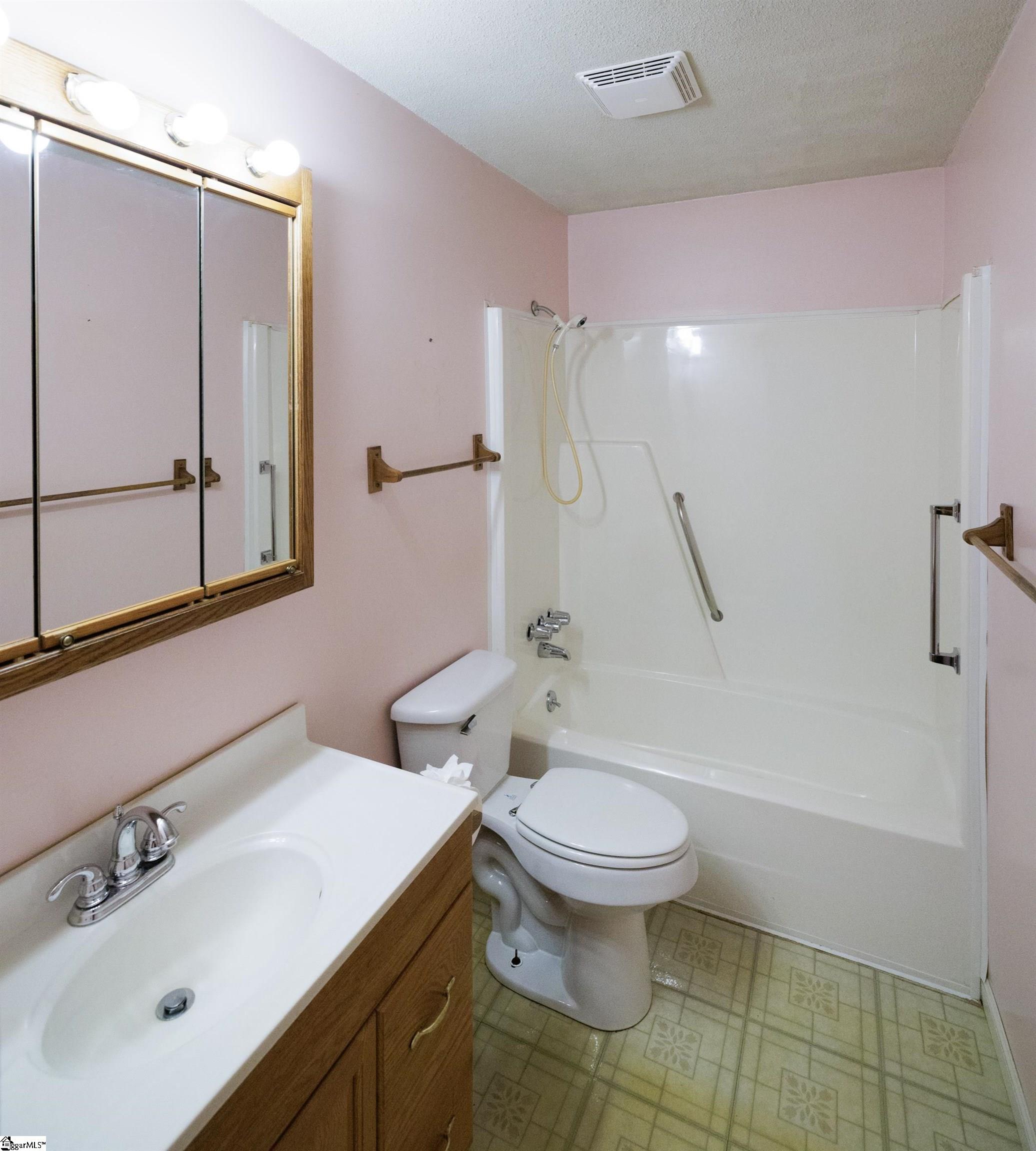329 Berry Road Pelzer, SC 29669