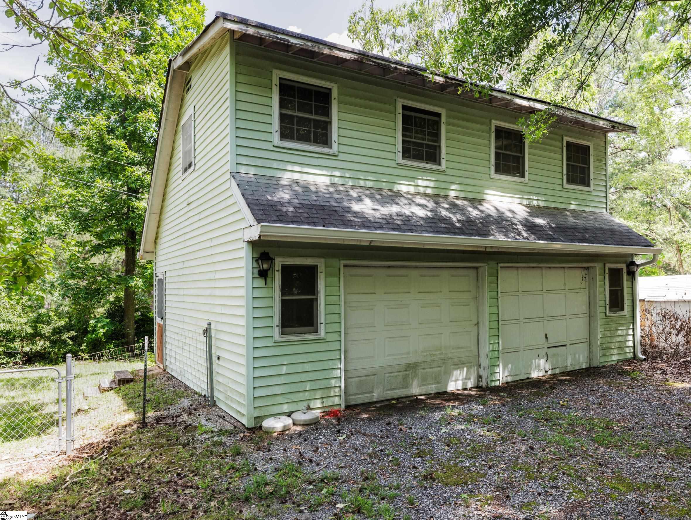 329 Berry Road Pelzer, SC 29669