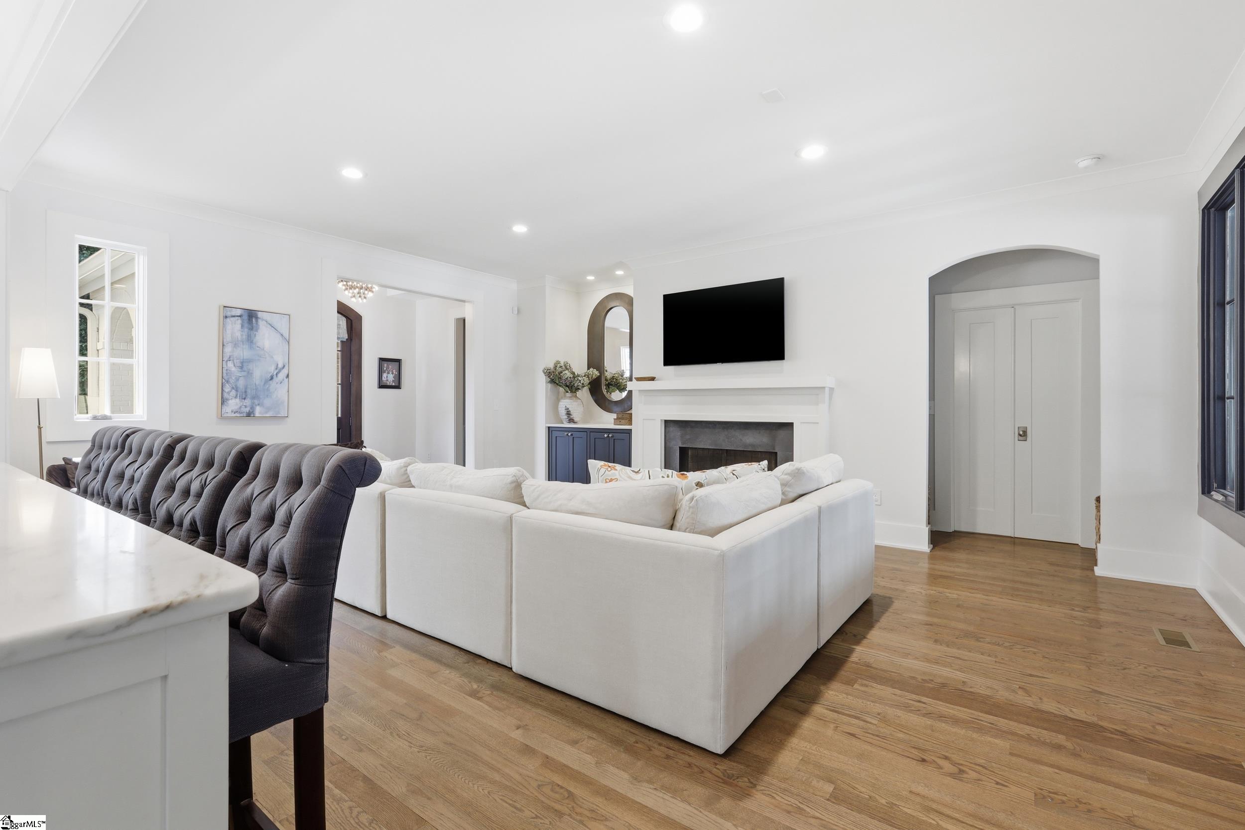 21 Parkside Drive Greenville, SC 29609