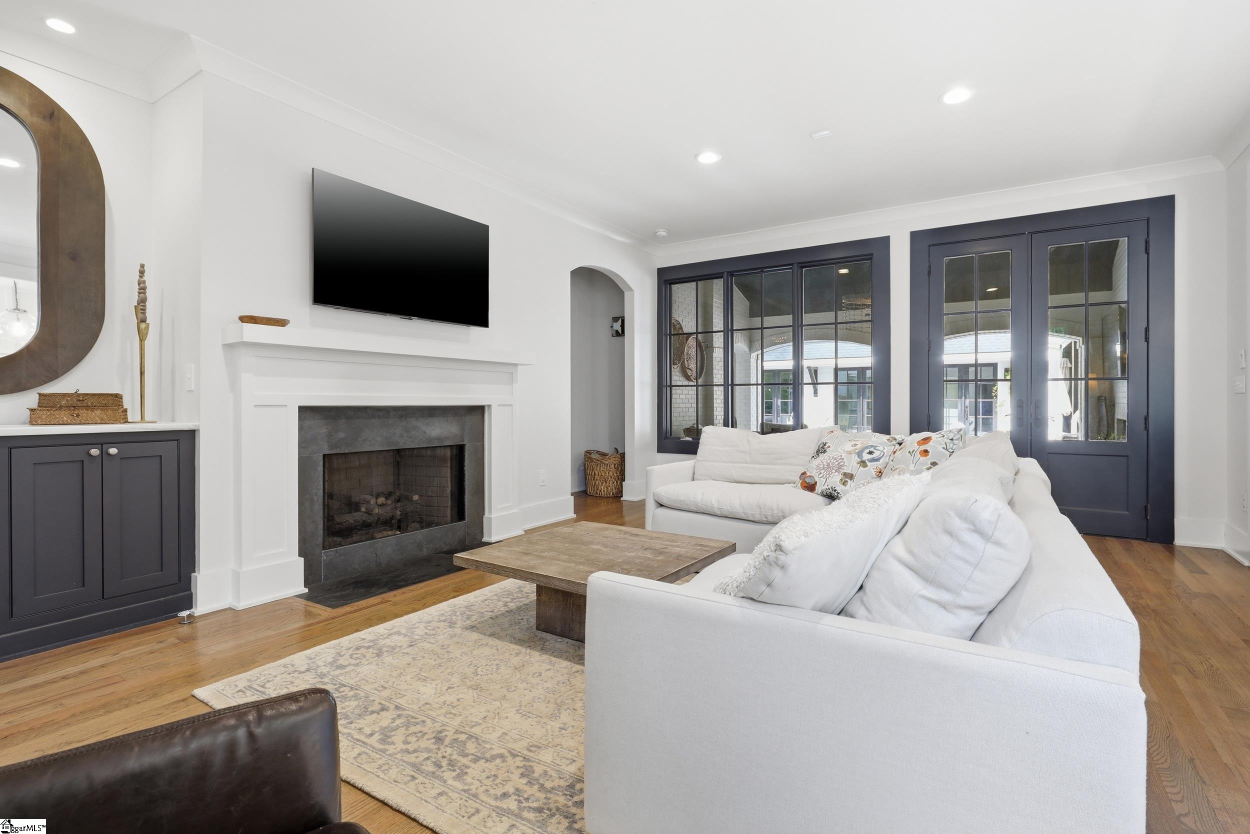 21 Parkside Drive Greenville, SC 29609