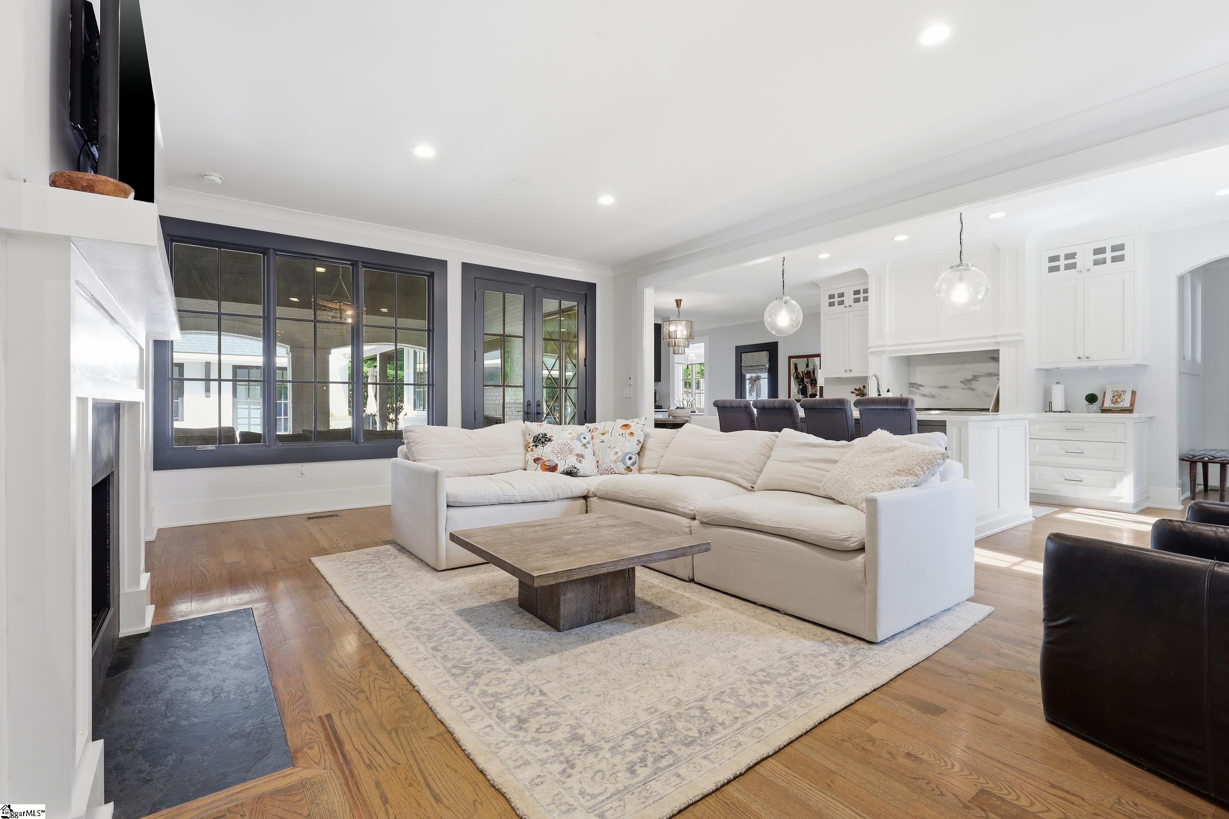 21 Parkside Drive Greenville, SC 29609