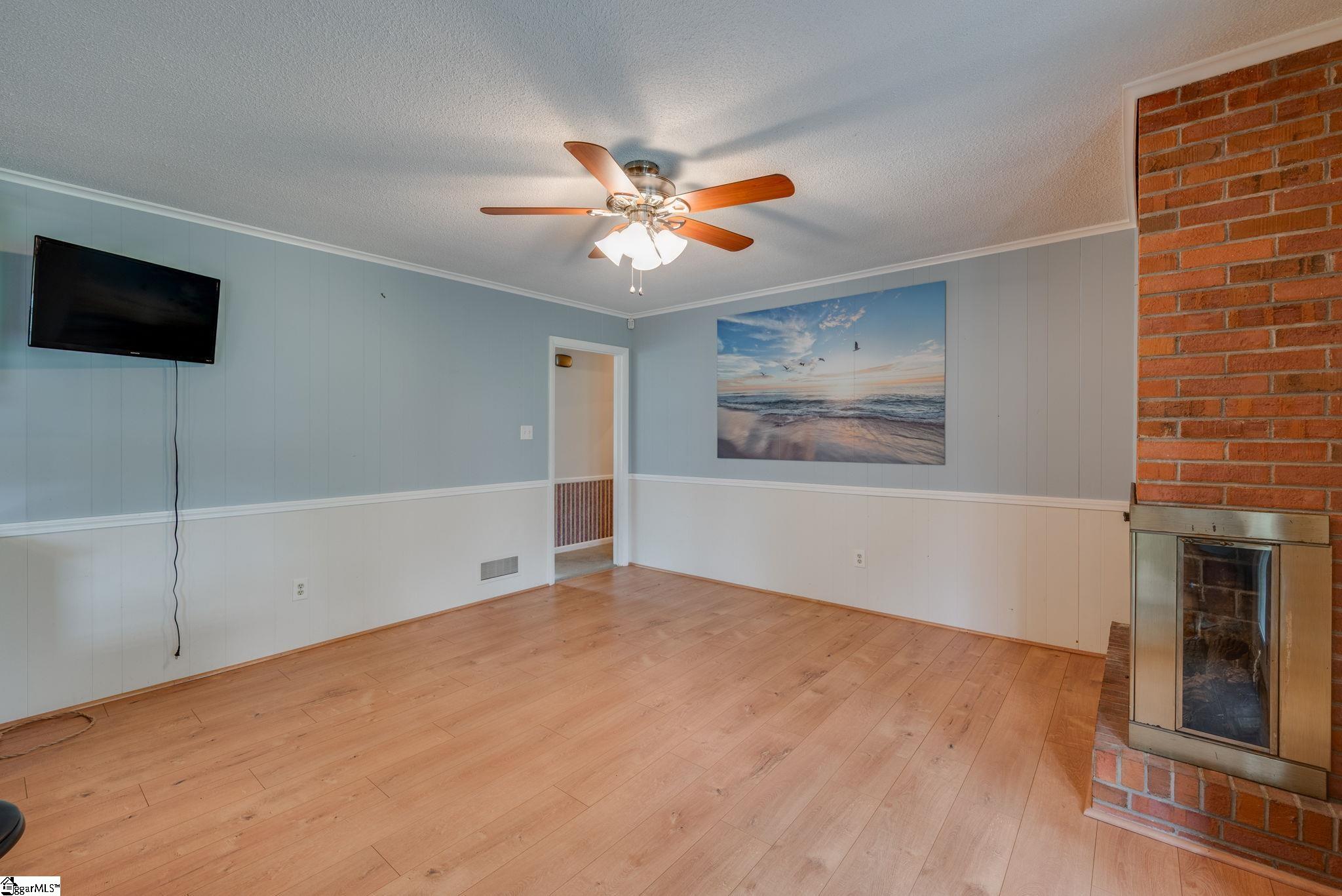 217 Navaho Drive Spartanburg, SC 29301