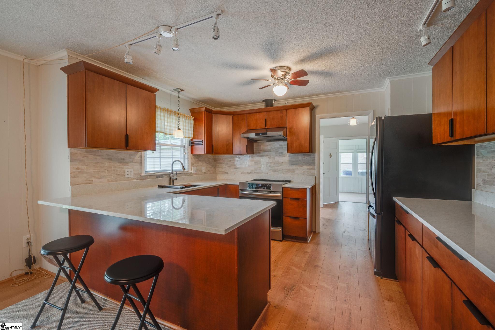 217 Navaho Drive Spartanburg, SC 29301