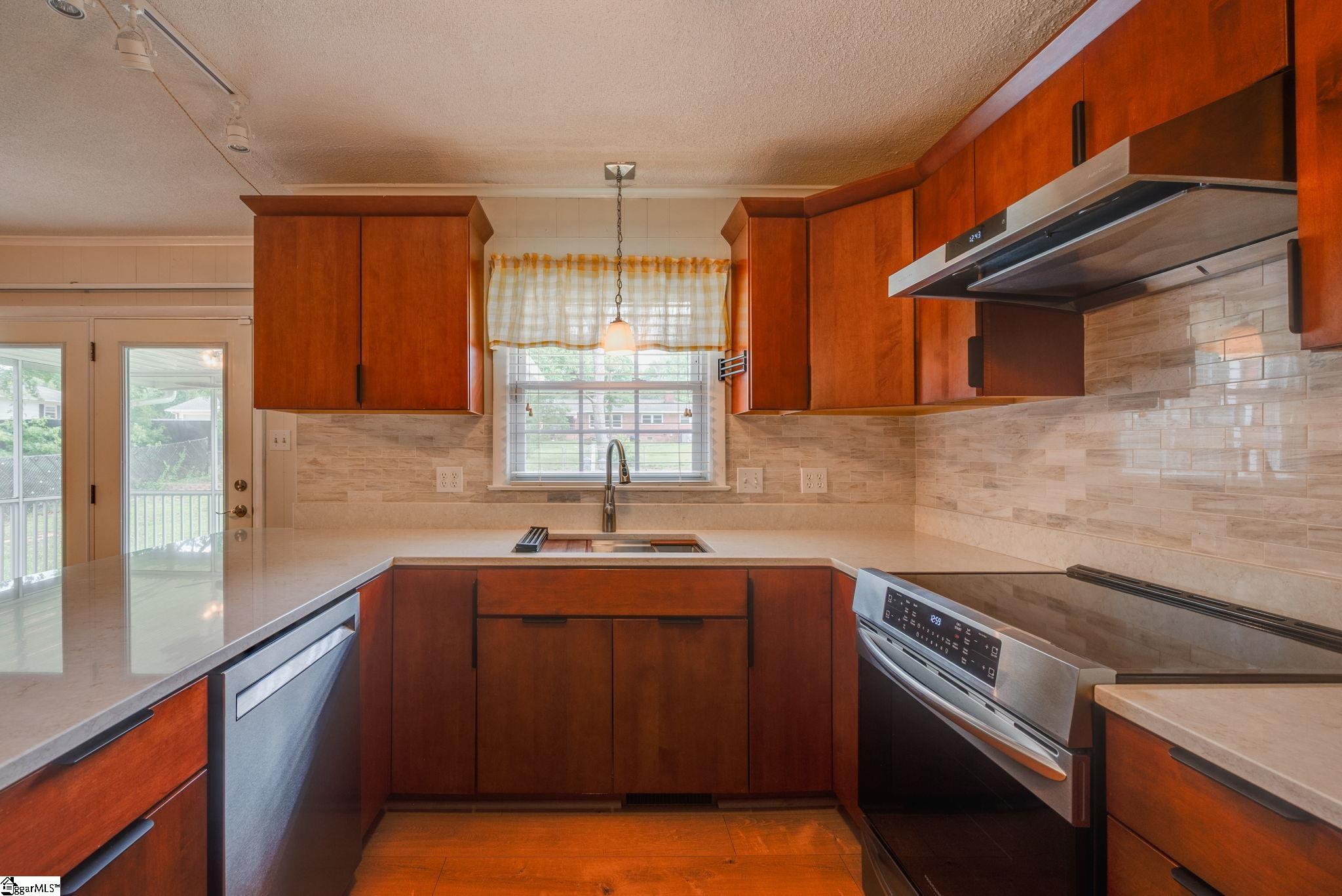 217 Navaho Drive Spartanburg, SC 29301