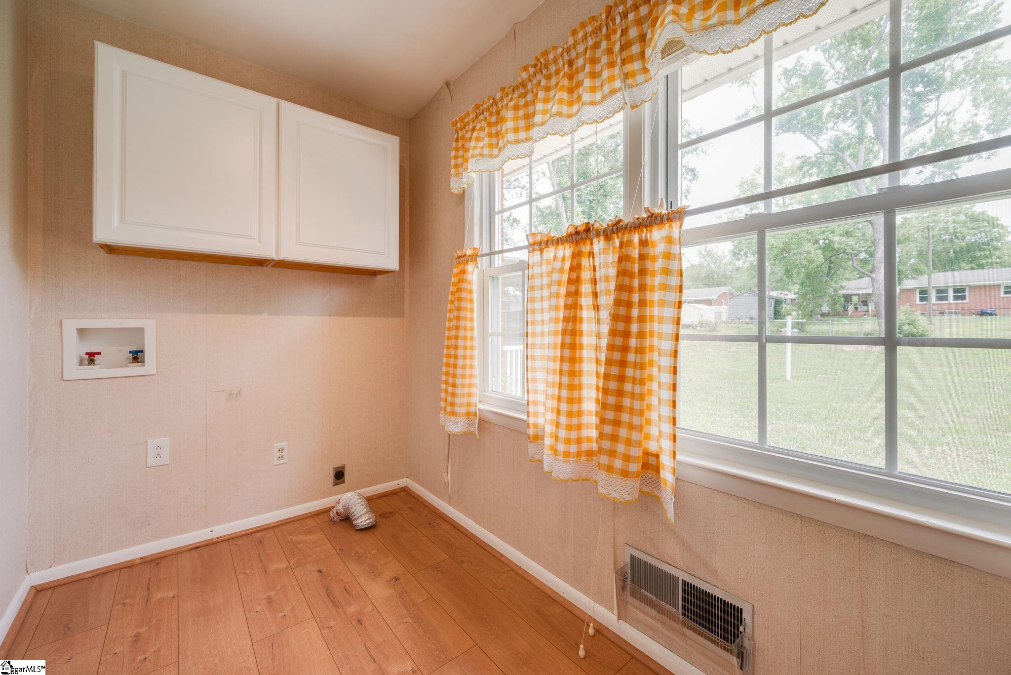 217 Navaho Drive Spartanburg, SC 29301