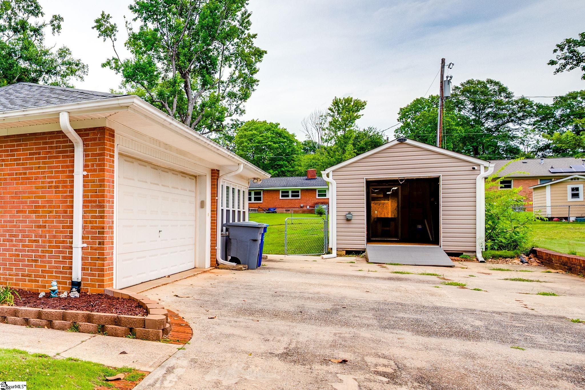 217 Navaho Drive Spartanburg, SC 29301