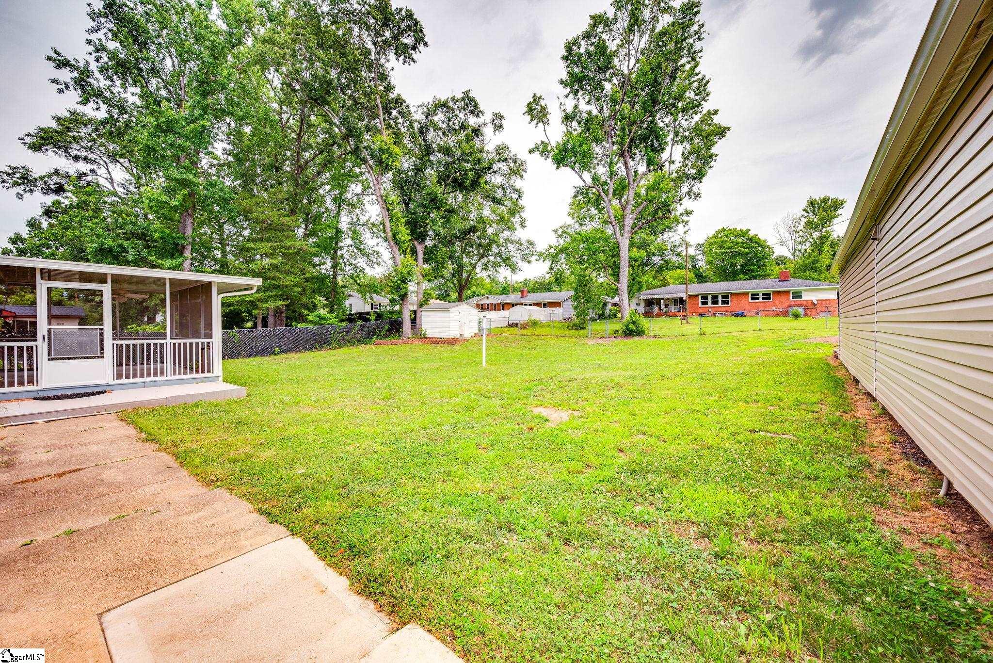 217 Navaho Drive Spartanburg, SC 29301