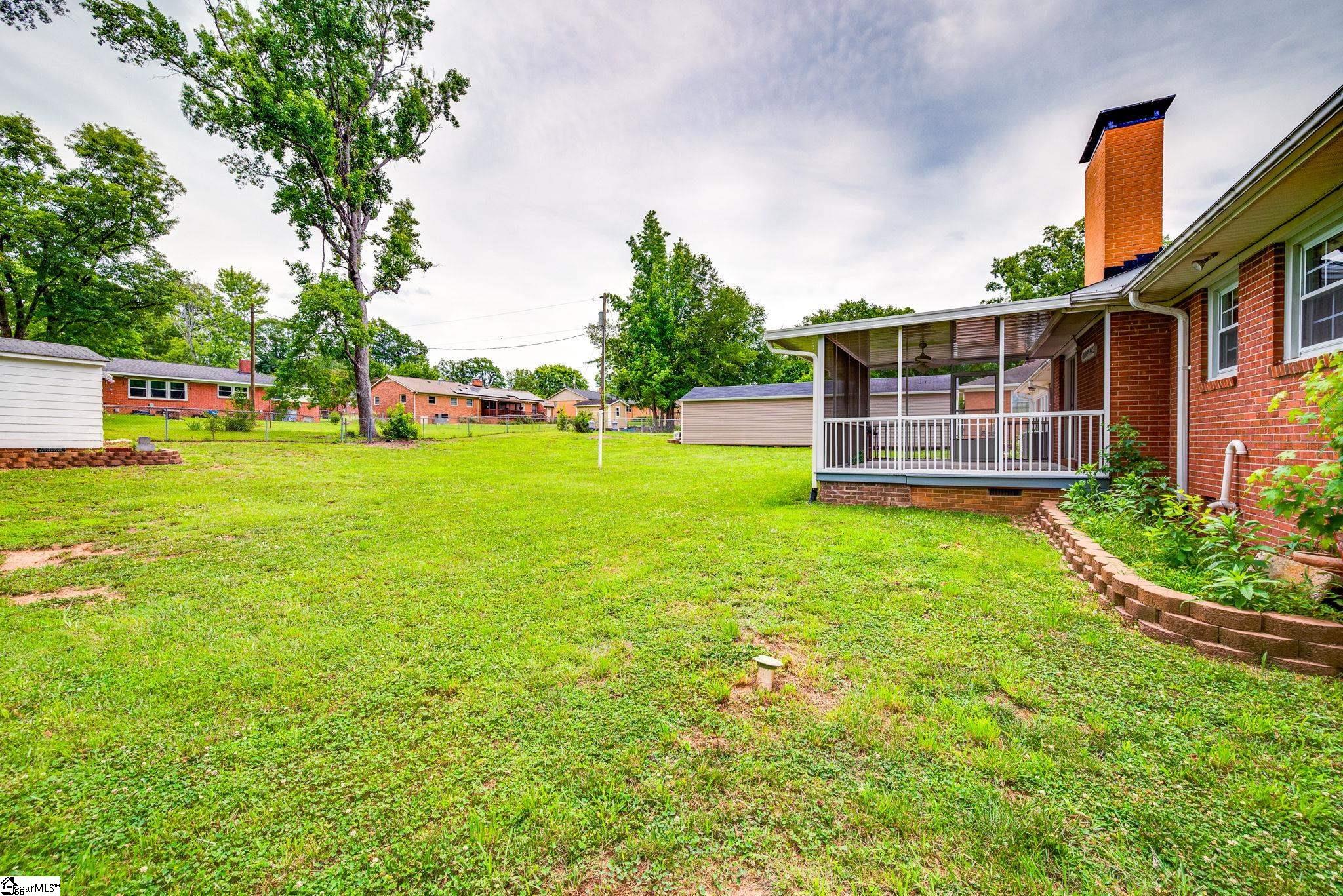 217 Navaho Drive Spartanburg, SC 29301
