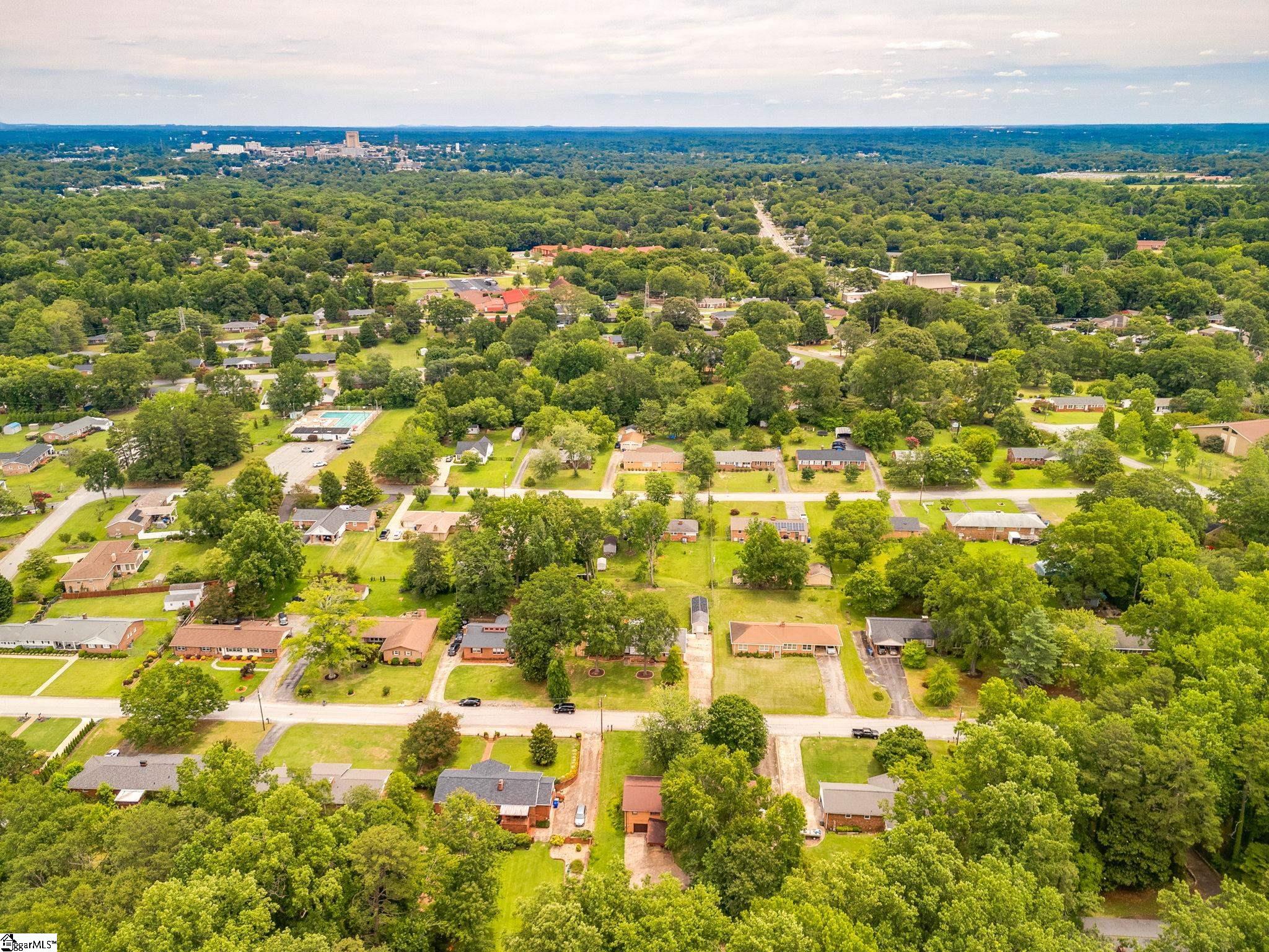 217 Navaho Drive Spartanburg, SC 29301