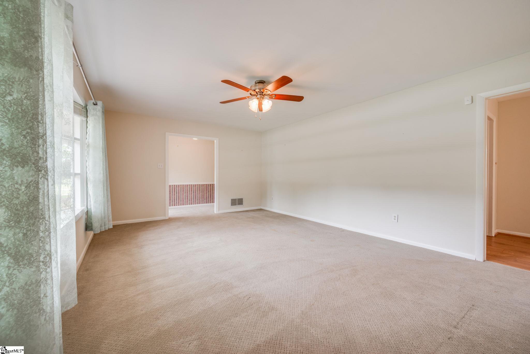 217 Navaho Drive Spartanburg, SC 29301