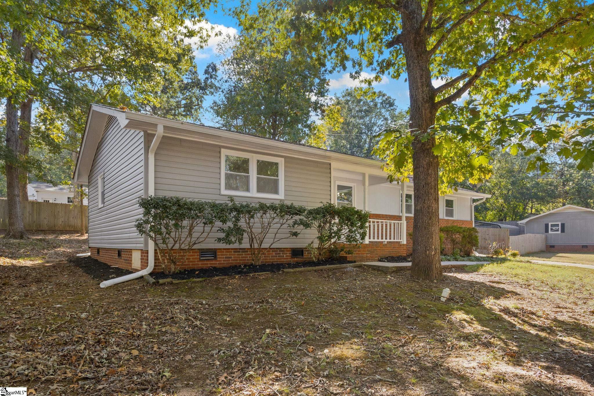 210 Pinonwood Drive Simpsonville, SC 29680