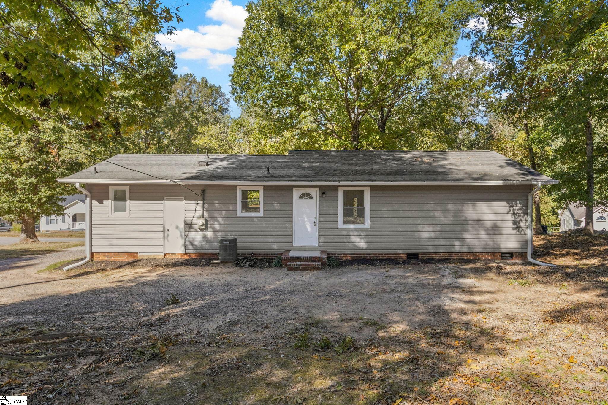 210 Pinonwood Drive Simpsonville, SC 29680