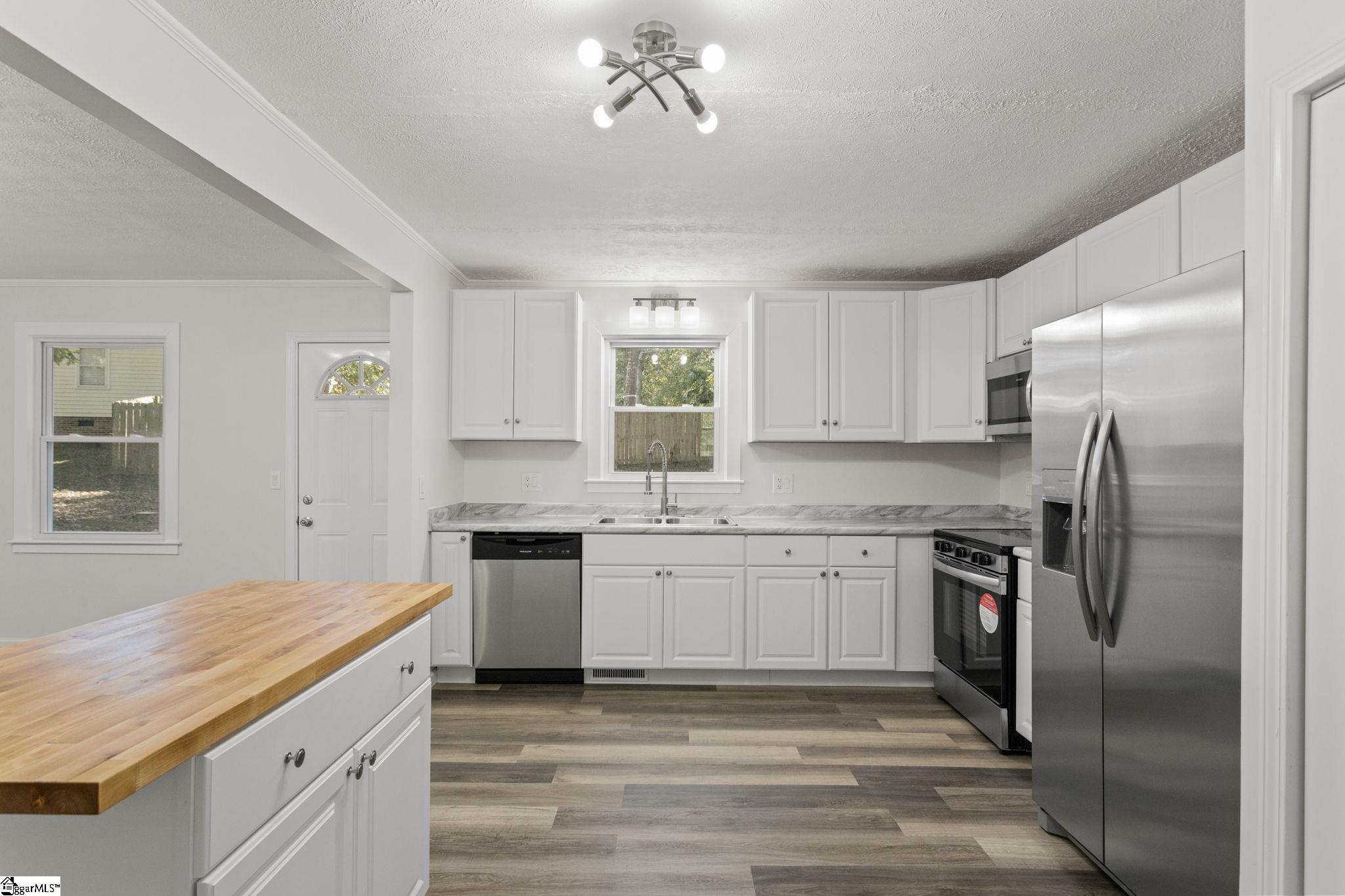 210 Pinonwood Drive Simpsonville, SC 29680