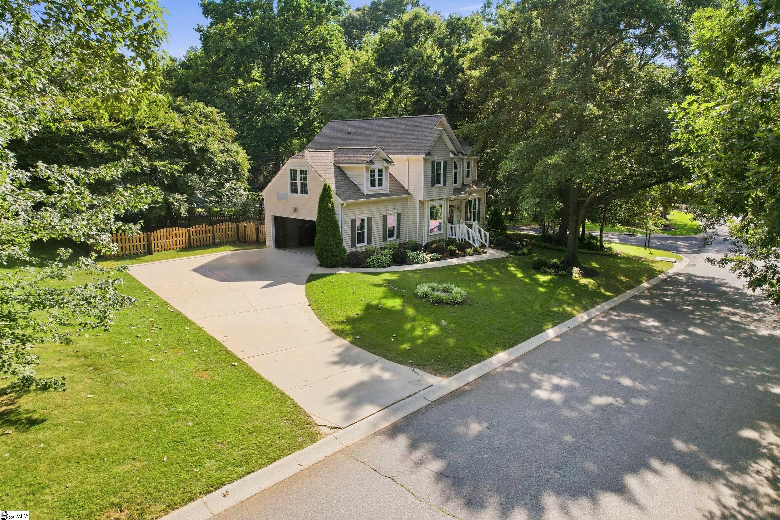 5 Wild Horse Creek Drive Simpsonville, SC 29680