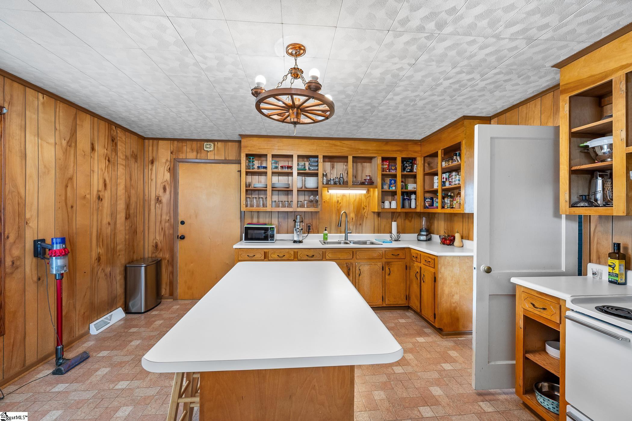 15 Webb Street Greenville, SC 29605