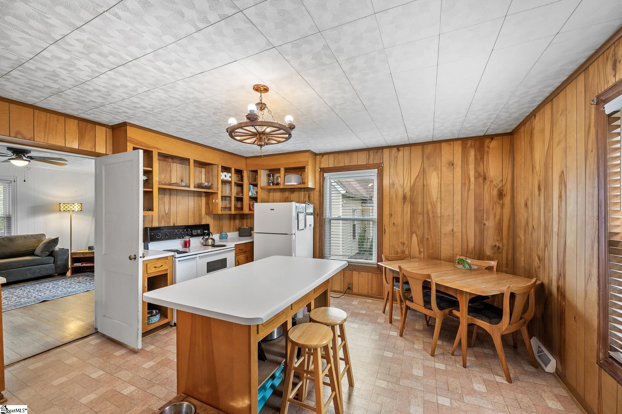 15 Webb Street Greenville, SC 29605