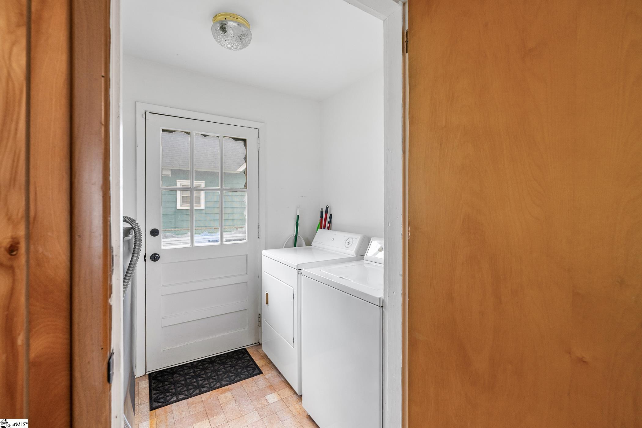 15 Webb Street Greenville, SC 29605