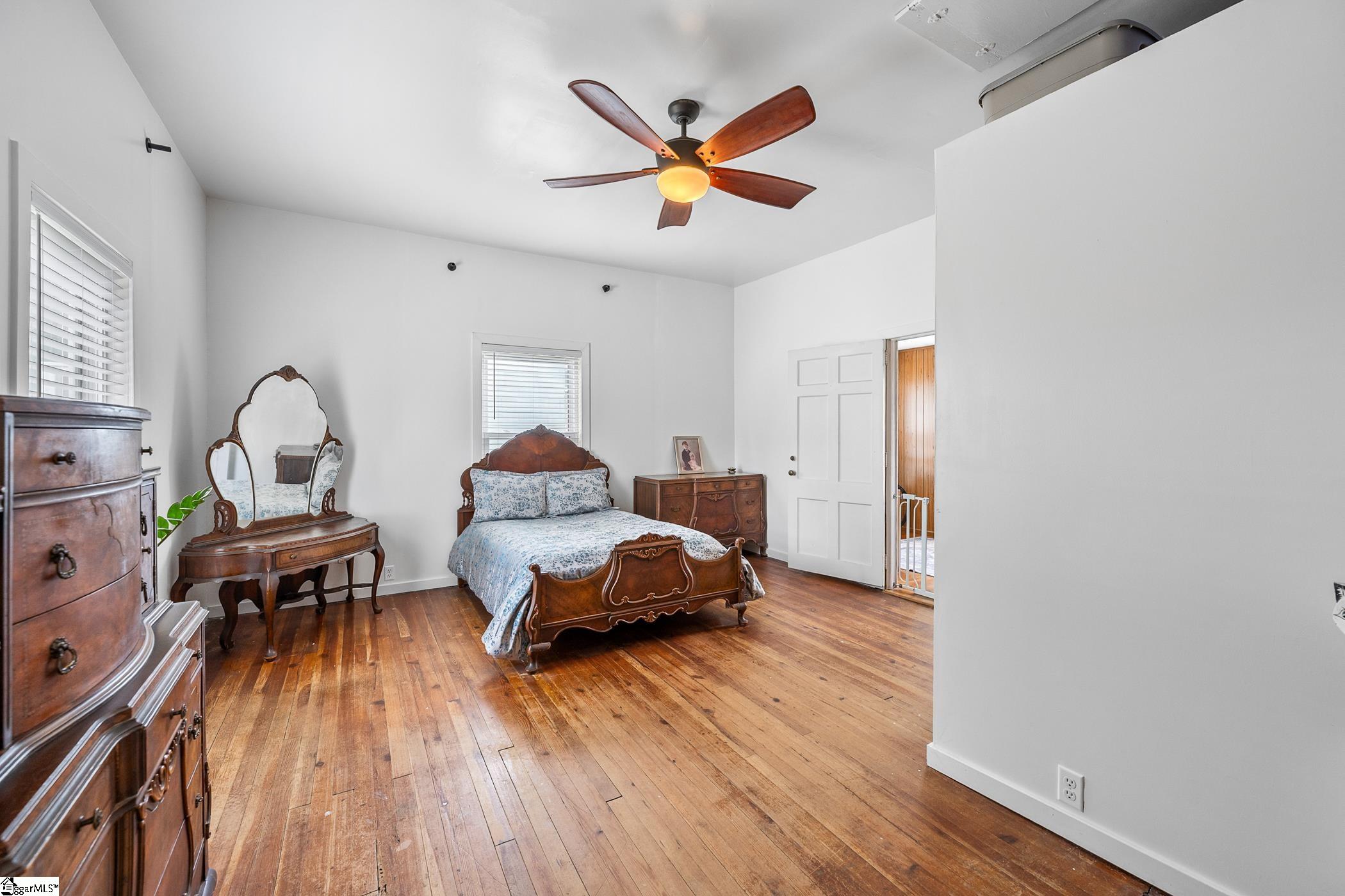 15 Webb Street Greenville, SC 29605
